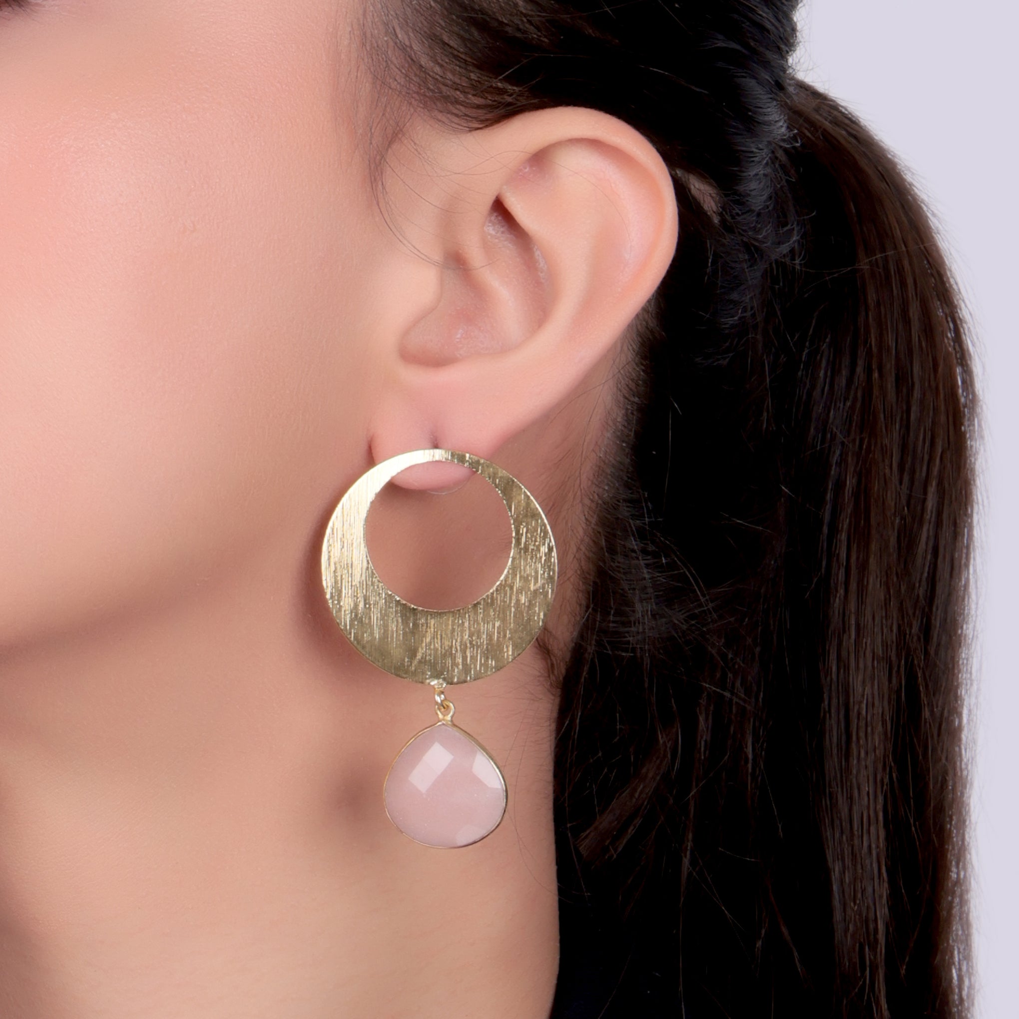 Dua Peach Moonstone Heart Earrings – Handmade 18mm Natural Gemstone Gold-Plated Brass Jewelry for Women