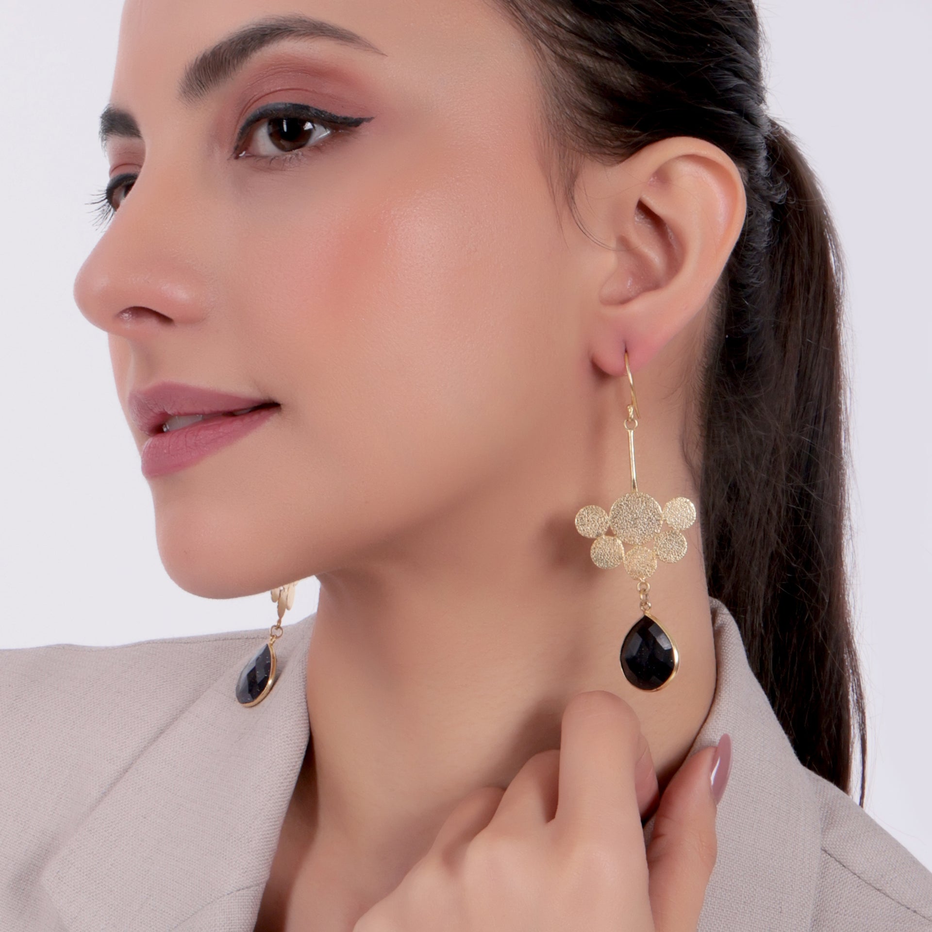 Dua Blue Sunstone Pendulum Earrings – Handmade 18mm Heart Cut Natural Gemstone Earrings