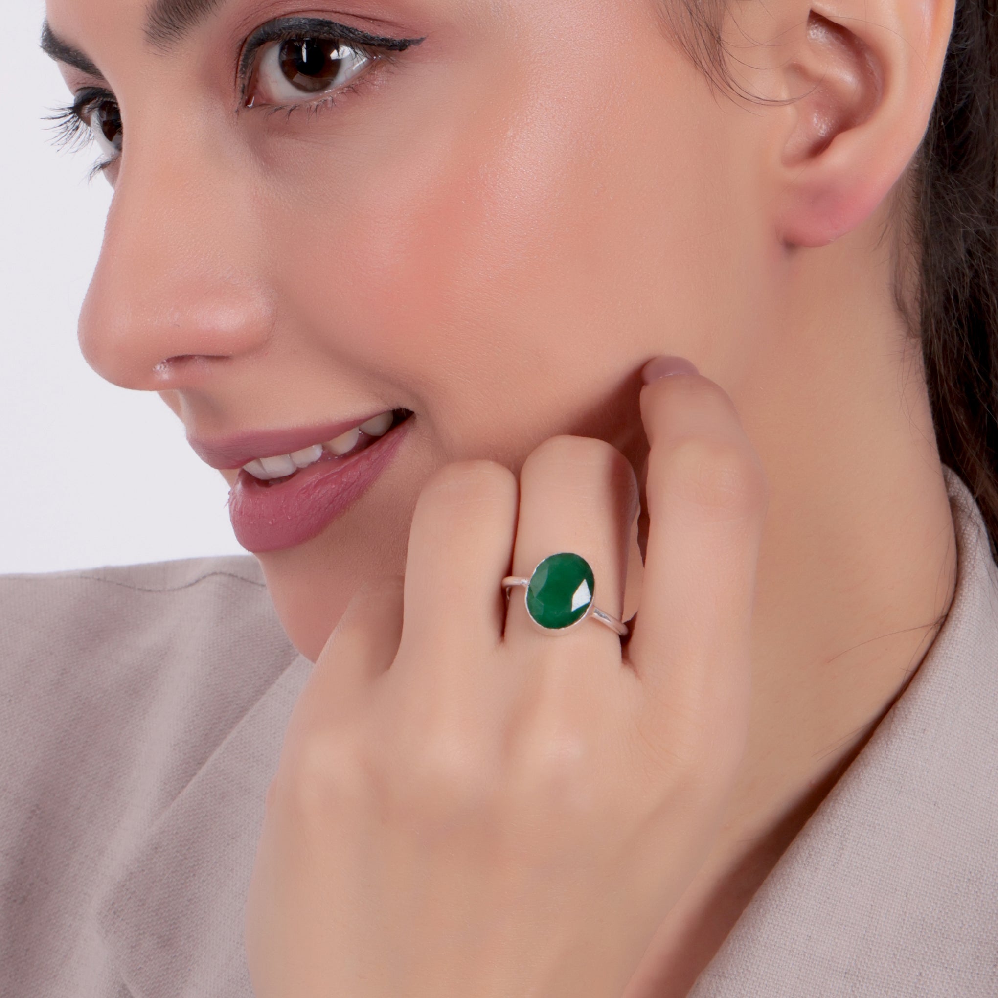 Dua Handmade Emerald Panna Oval Ring 10x12mm – Green Adjustable Silver-Plated Birthstone - Raashi RatanGemstone Ring