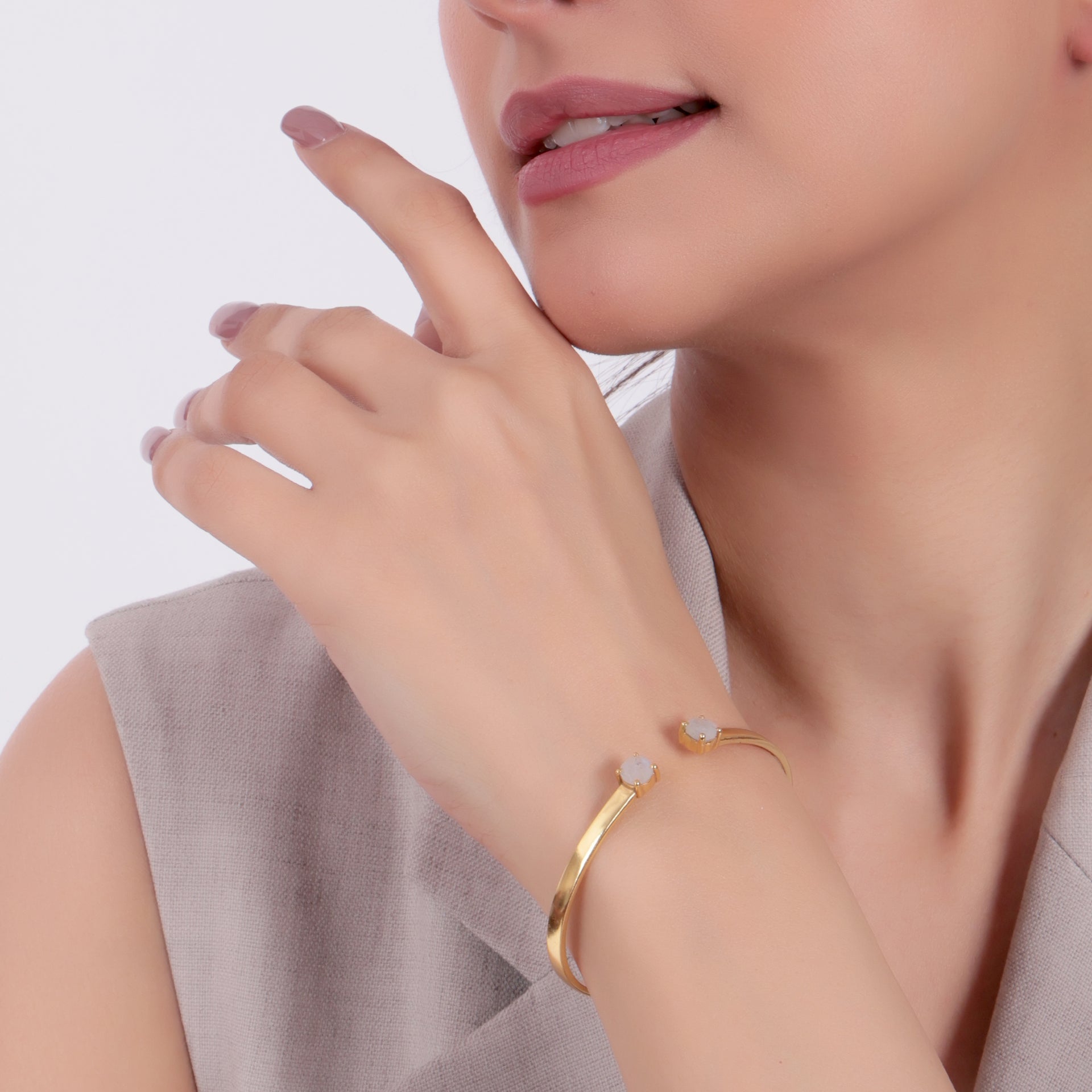 Dua Handmade Rainbow Moonstone Bracelet – 6mm Natural Round Moonstone Crystal Bracelet with Soothing Energy