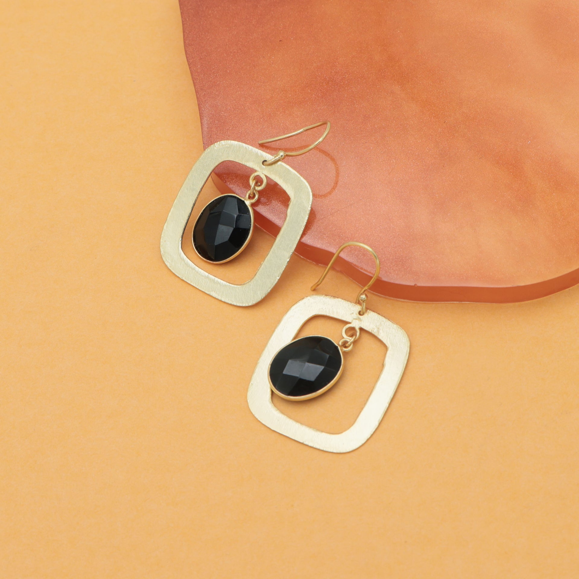Dua Black Onyx Oval Earrings – Handmade 12x15mm Natural Gemstone Gold-Plated Brass Earrings