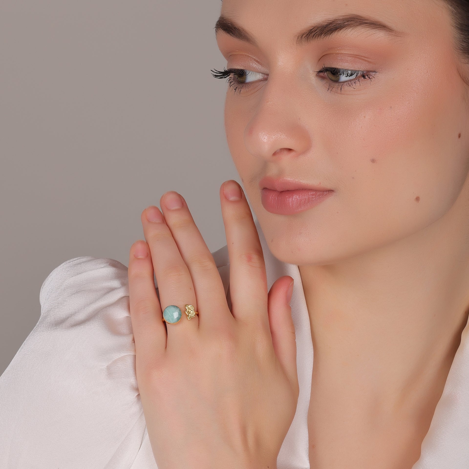 Dua Amazonite Coin Ring – Minimalist Green Gemstone Gold Ring - Dua Online