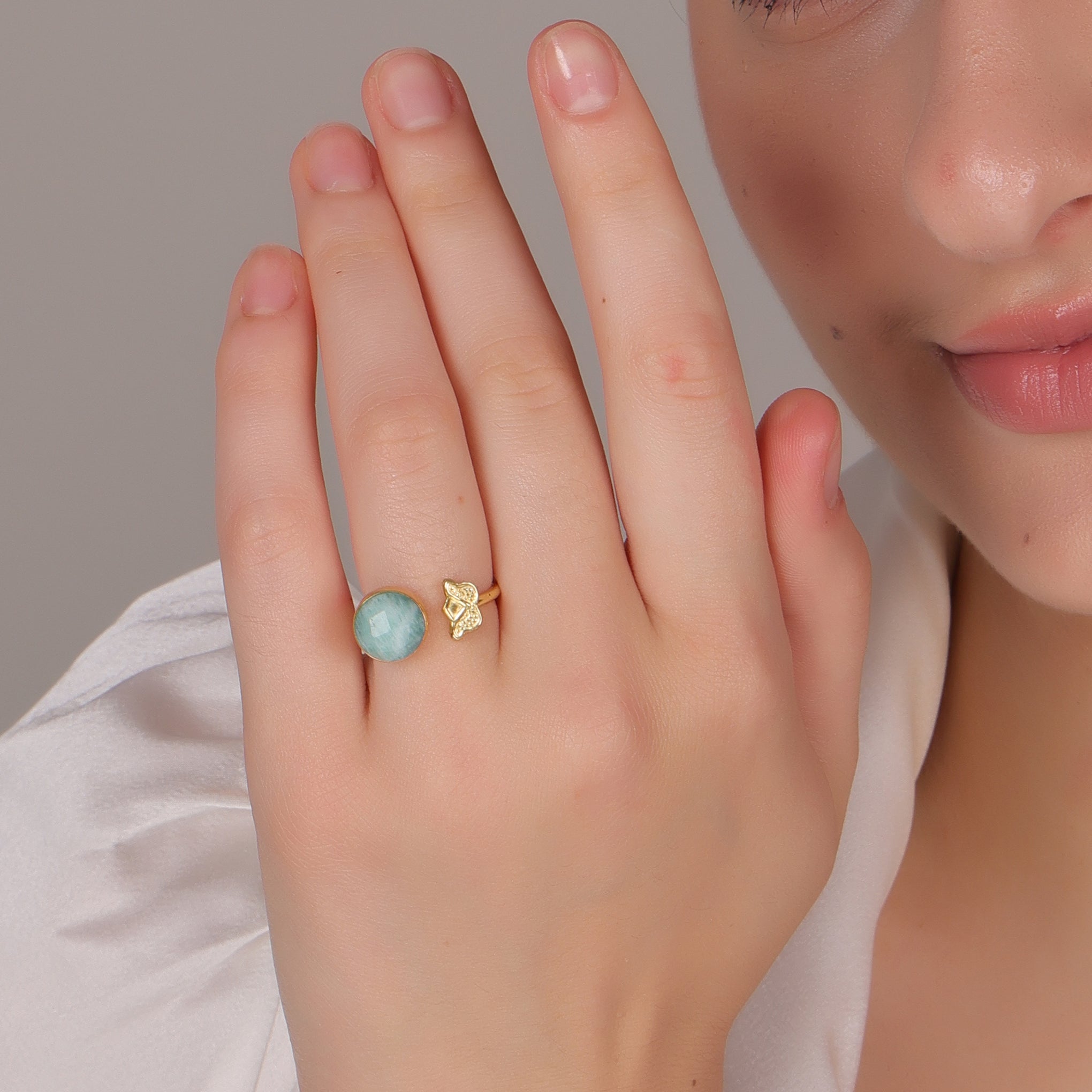 Dua Amazonite Coin Ring – Minimalist Green Gemstone Gold Ring - Dua Online