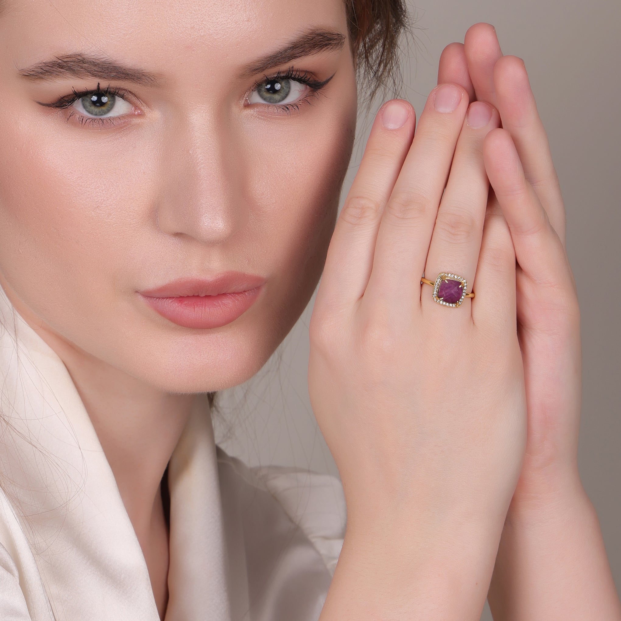 Dua Amethyst Gold-Plated Adjustable Cushion Ring – Purple Gemstone Contemporary Jewelry