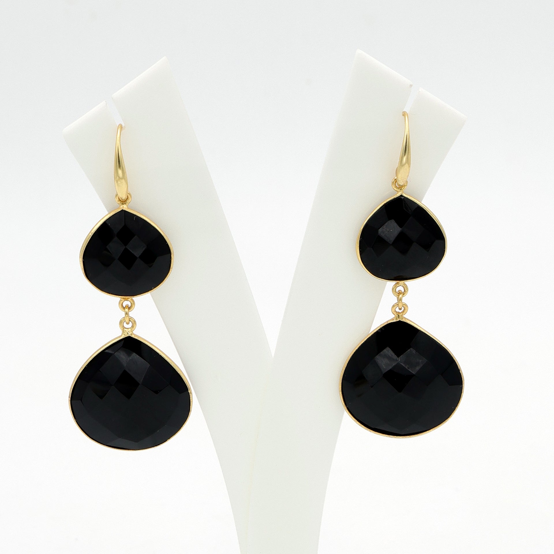 Dua Black Onyx Heart Earrings – Handmade Gold-Plated Minimal Jewelry - Dua Online