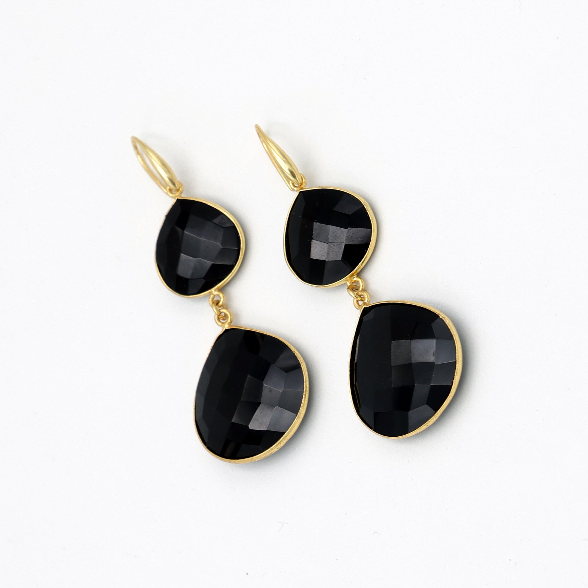 Dua Black Onyx Heart Earrings – Handmade Gold-Plated Minimal Jewelry - Dua Online