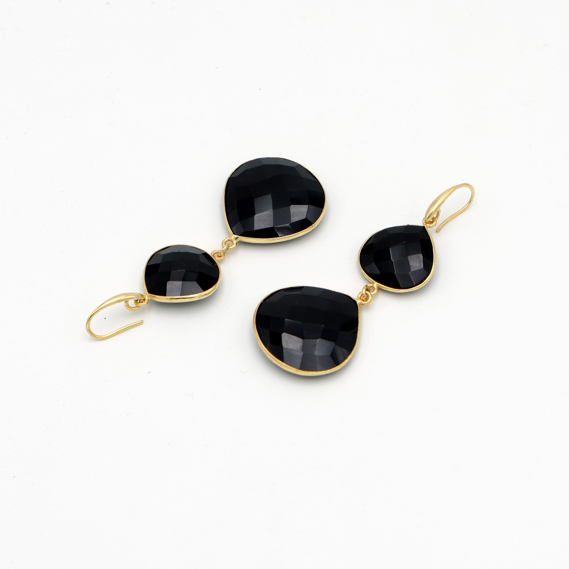 Dua Black Onyx Heart Earrings – Handmade Gold-Plated Minimal Jewelry - Dua Online