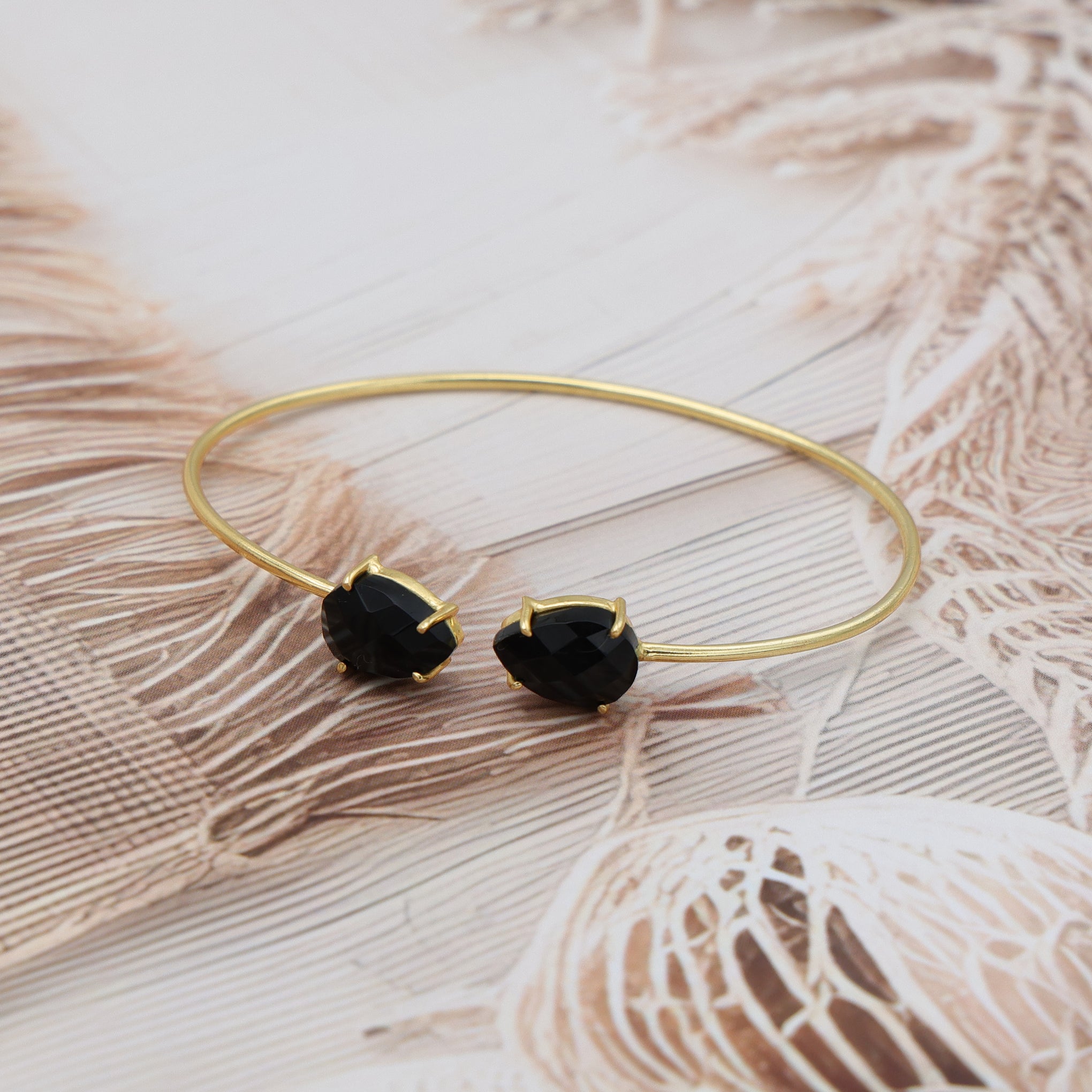 DuaBlackOnyxPearBangle_ModernGold