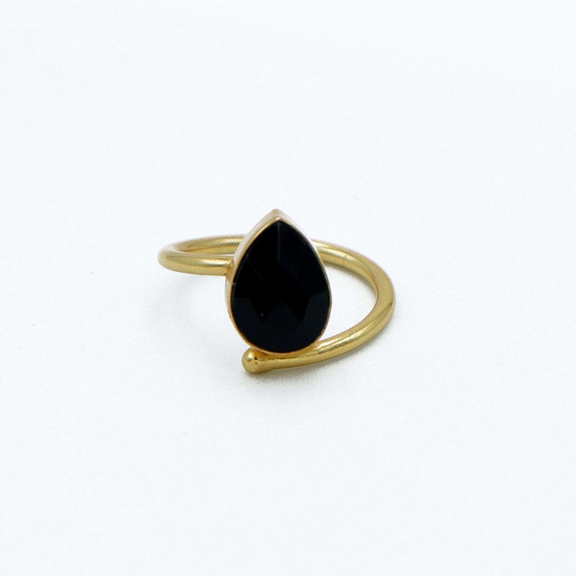 Dua Black Onyx Pear Ring – Statement Cocktail Ring, Gold-Plated Protective Jewelry - Dua Online