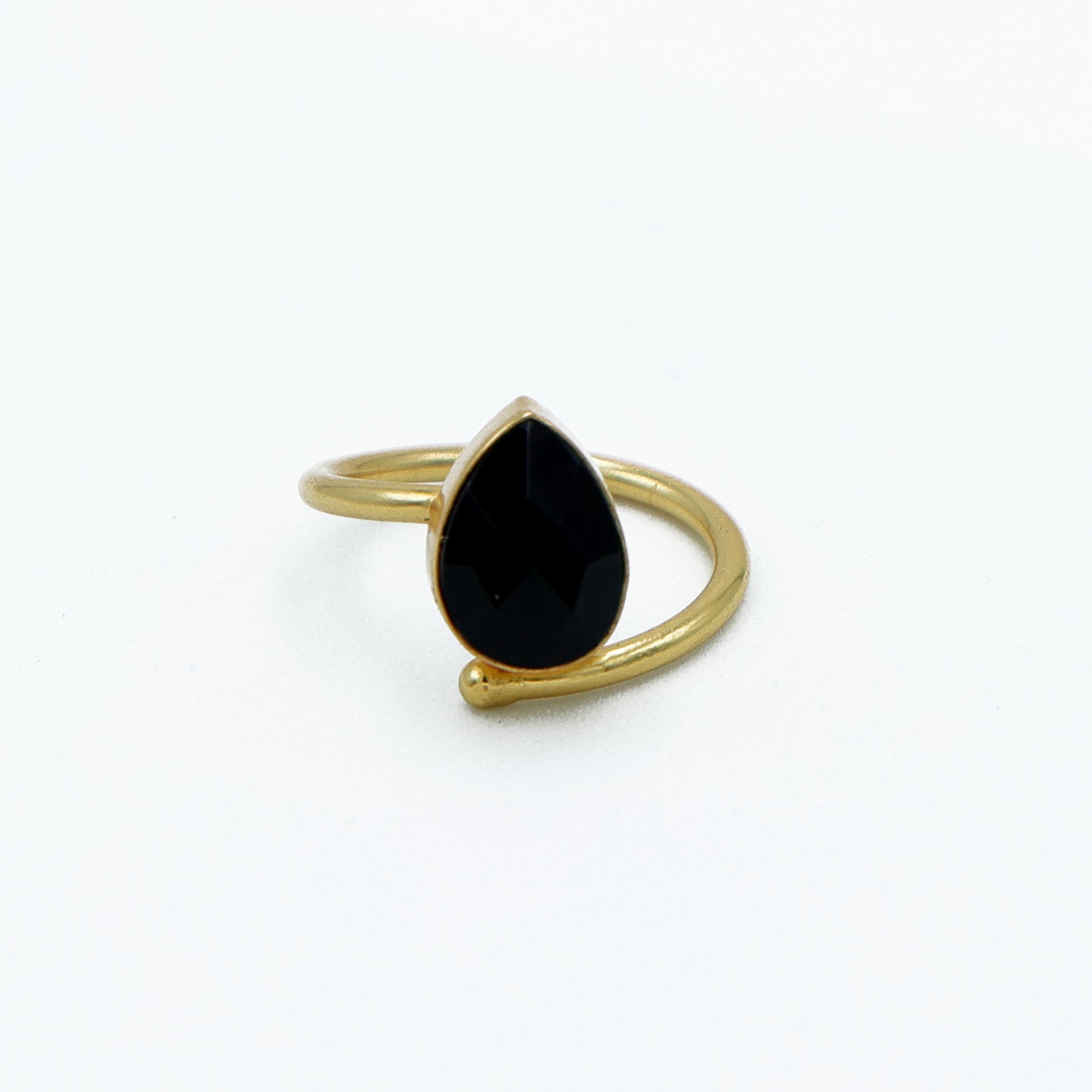 Dua Black Onyx Pear Ring – Statement Cocktail Ring, Gold-Plated Protective Jewelry - Dua Online