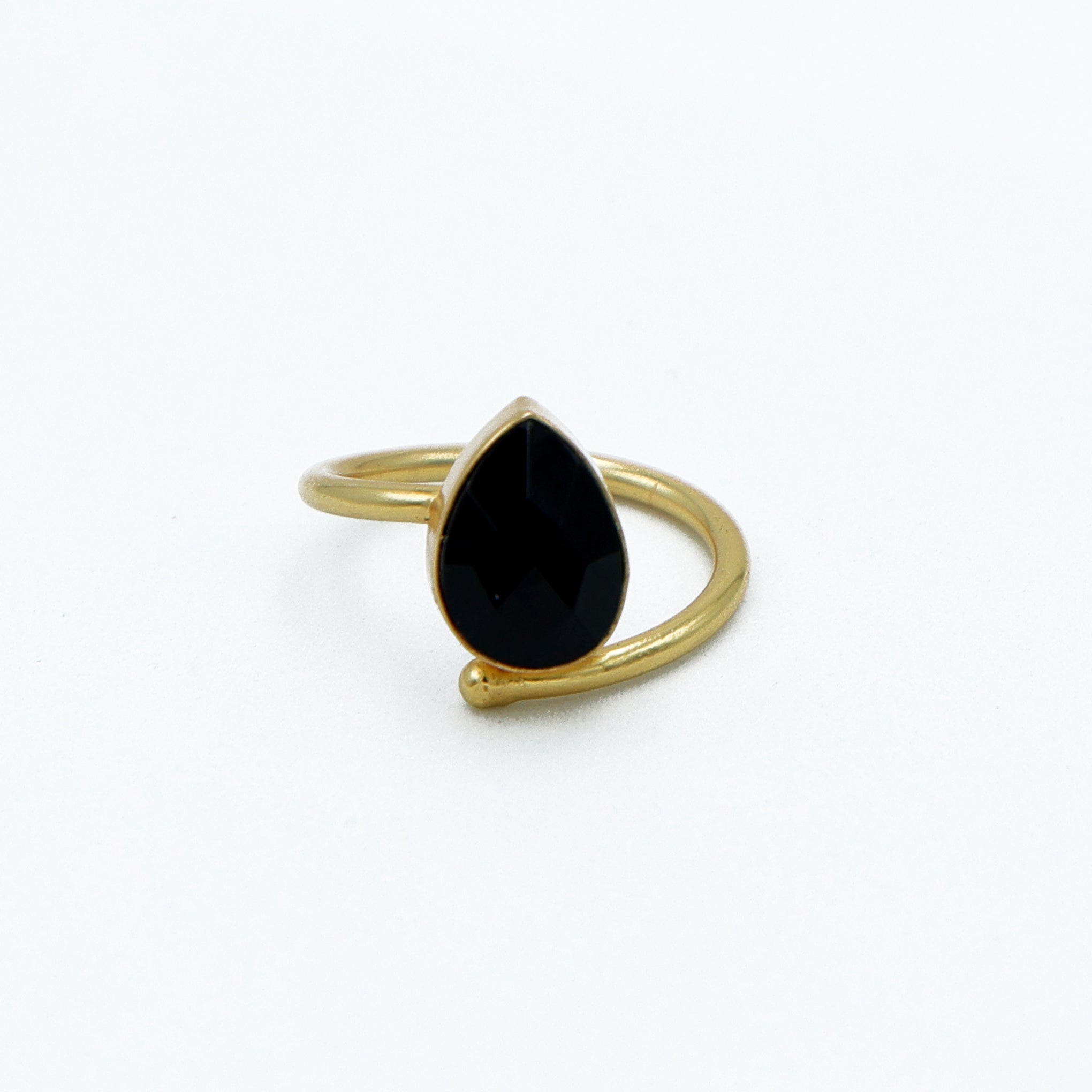 Dua Black Onyx Pear Ring – Statement Cocktail Ring, Gold-Plated Protective Jewelry - Dua Online