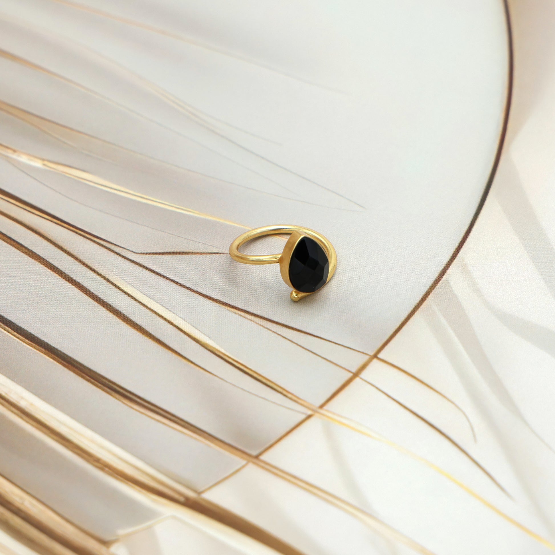 Dua Black Onyx Pear Ring – Statement Cocktail Ring, Gold-Plated Protective Jewelry - Dua Online