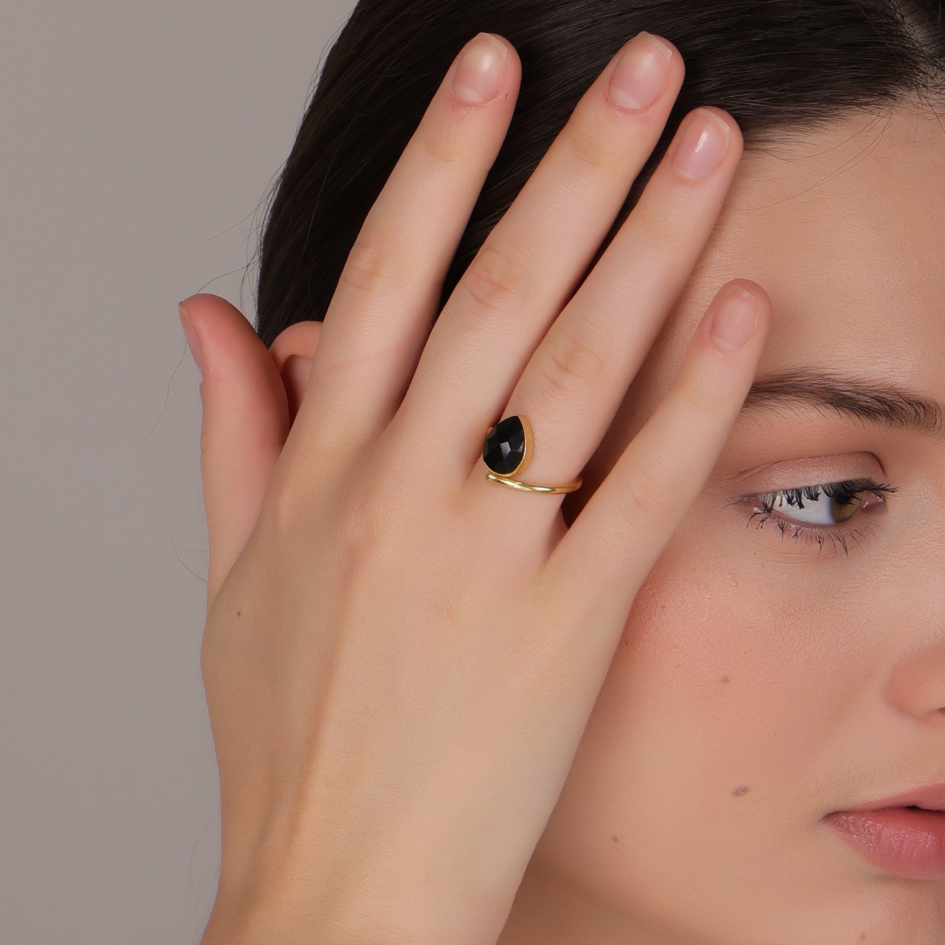 Dua Black Onyx Pear Ring – Statement Cocktail Ring, Gold-Plated Protective Jewelry - Dua Online