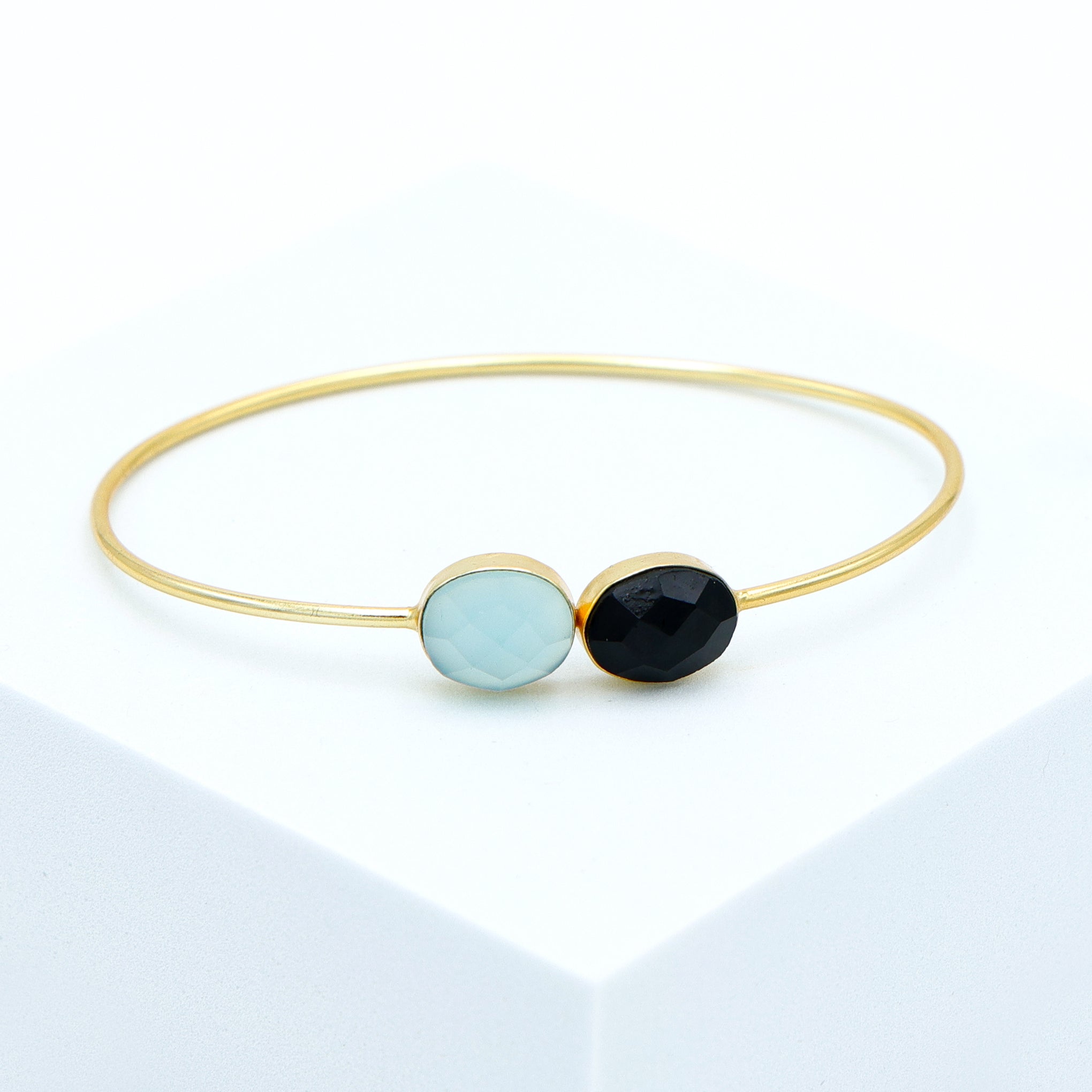 DuaBlueCalcedony_BlackOnyxBangle_ElegantGold
