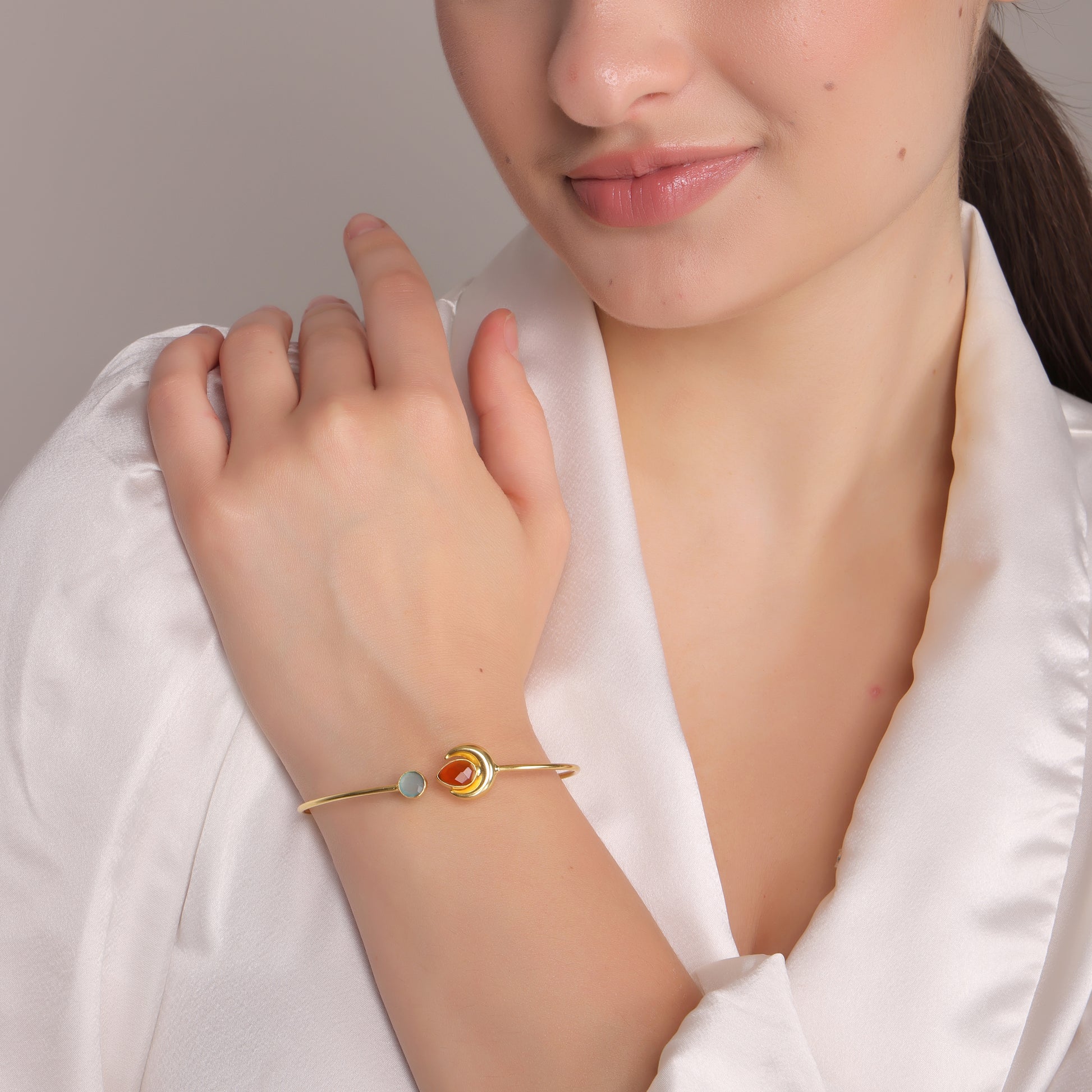 DuaBlueCalcedony_CarnelianCalcedonyBangle_ChicMulticolorGold-PlatedJewelry_3