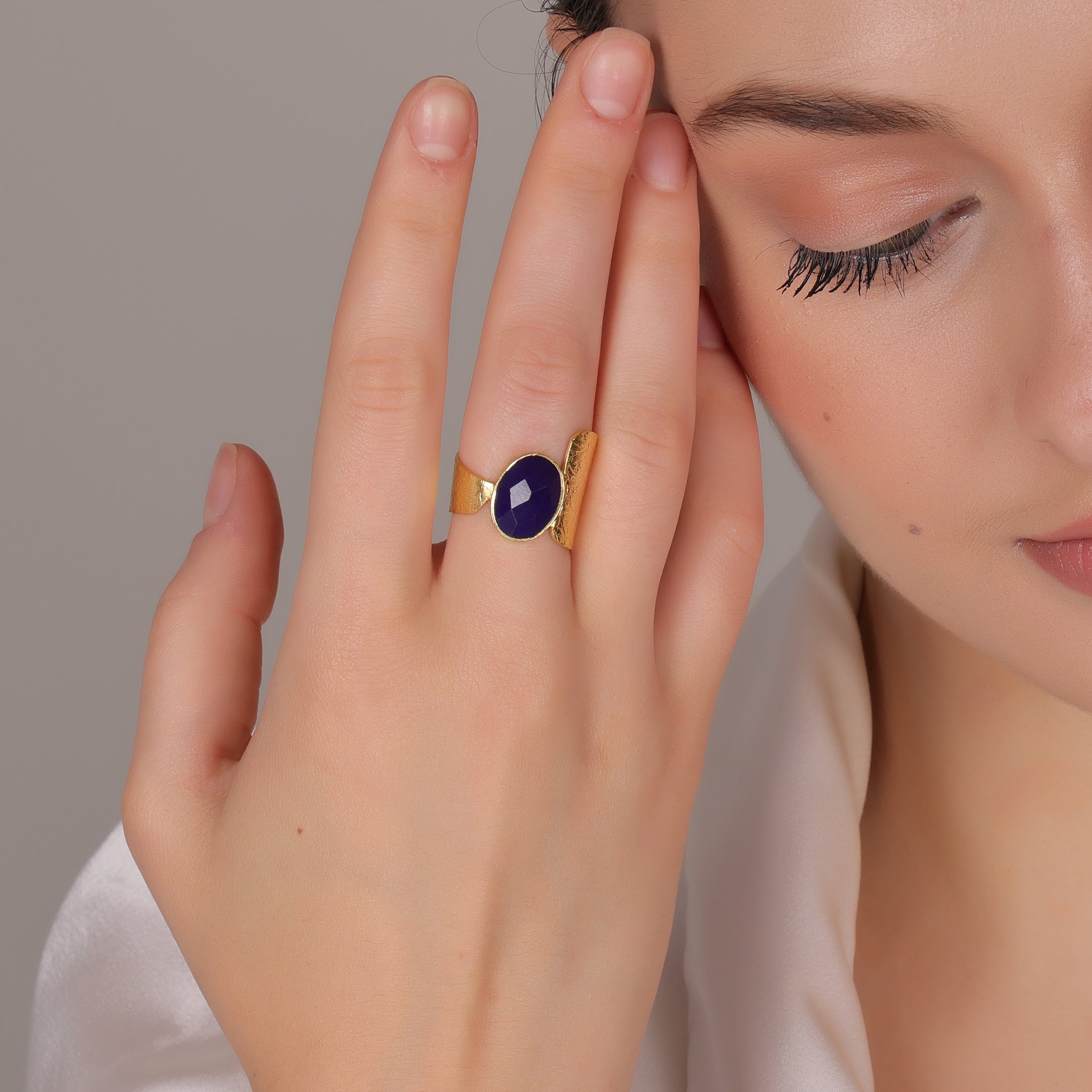 Dua Blue Jade Ring – Vibrant Blue Gemstone Adjustable Gold Ring - Dua Online