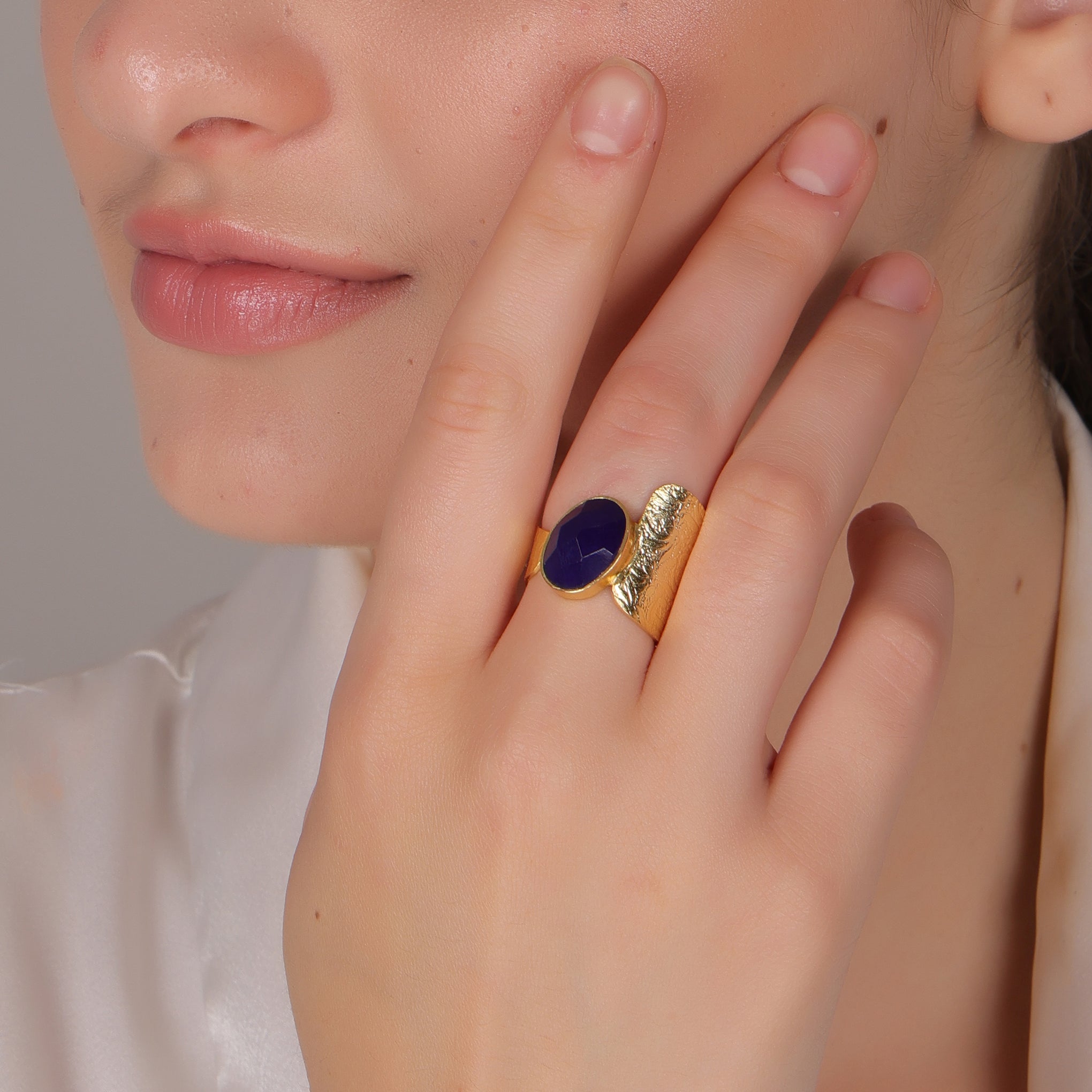 Dua Blue Jade Ring – Vibrant Blue Gemstone Adjustable Gold Ring - Dua Online