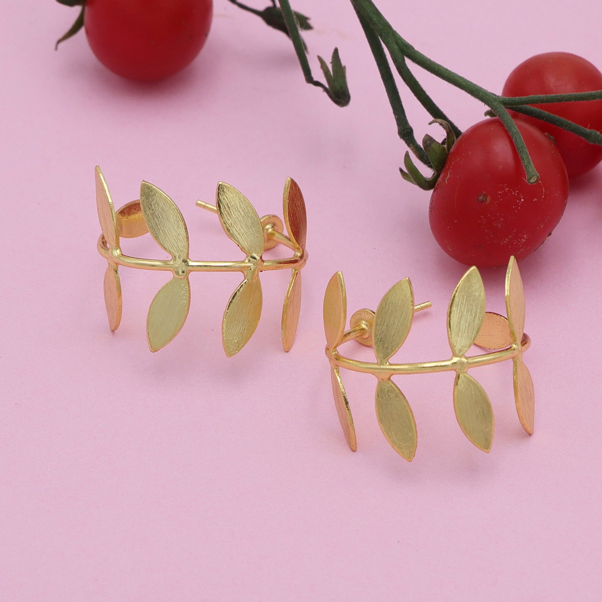 Dua Classic Gold-Plated Hoop Earrings – Timeless Handcrafted Jewelry for Women
