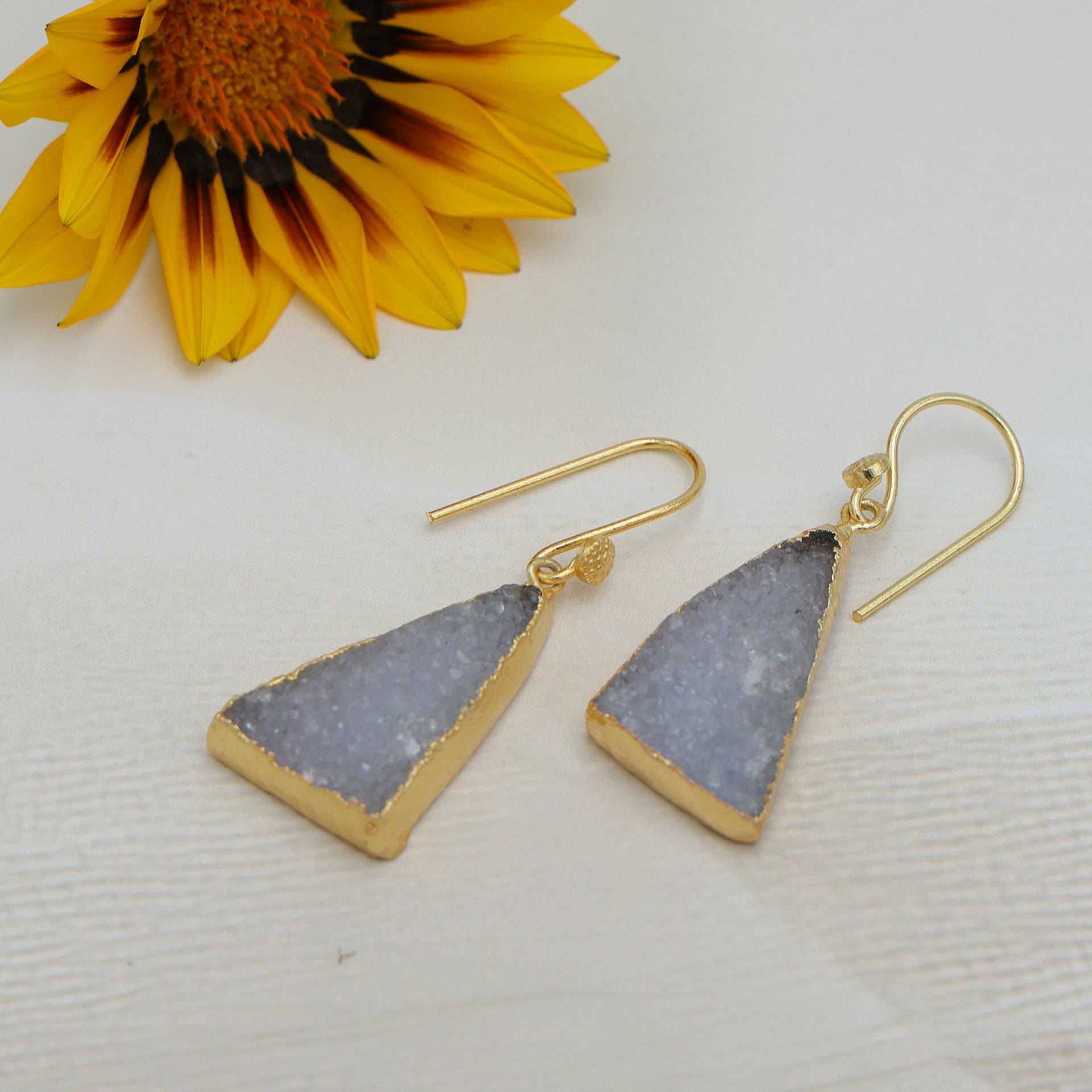 DuaDrusyTriangleEarrings_HandmadeGold-PlatedElegantJewelry_6