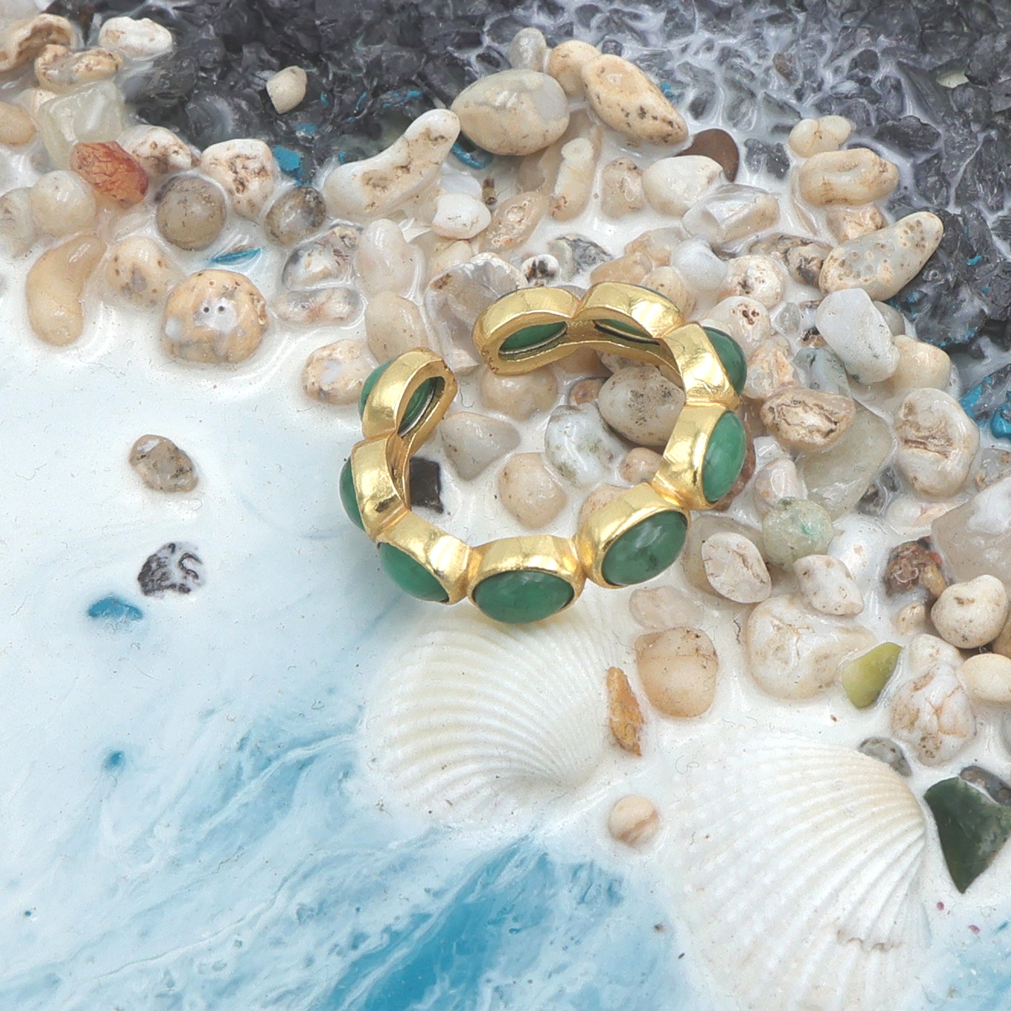 Dua Emerald Gold-Plated Adjustable Oval Ring – Green Gemstone Elegant Jewelry for Women