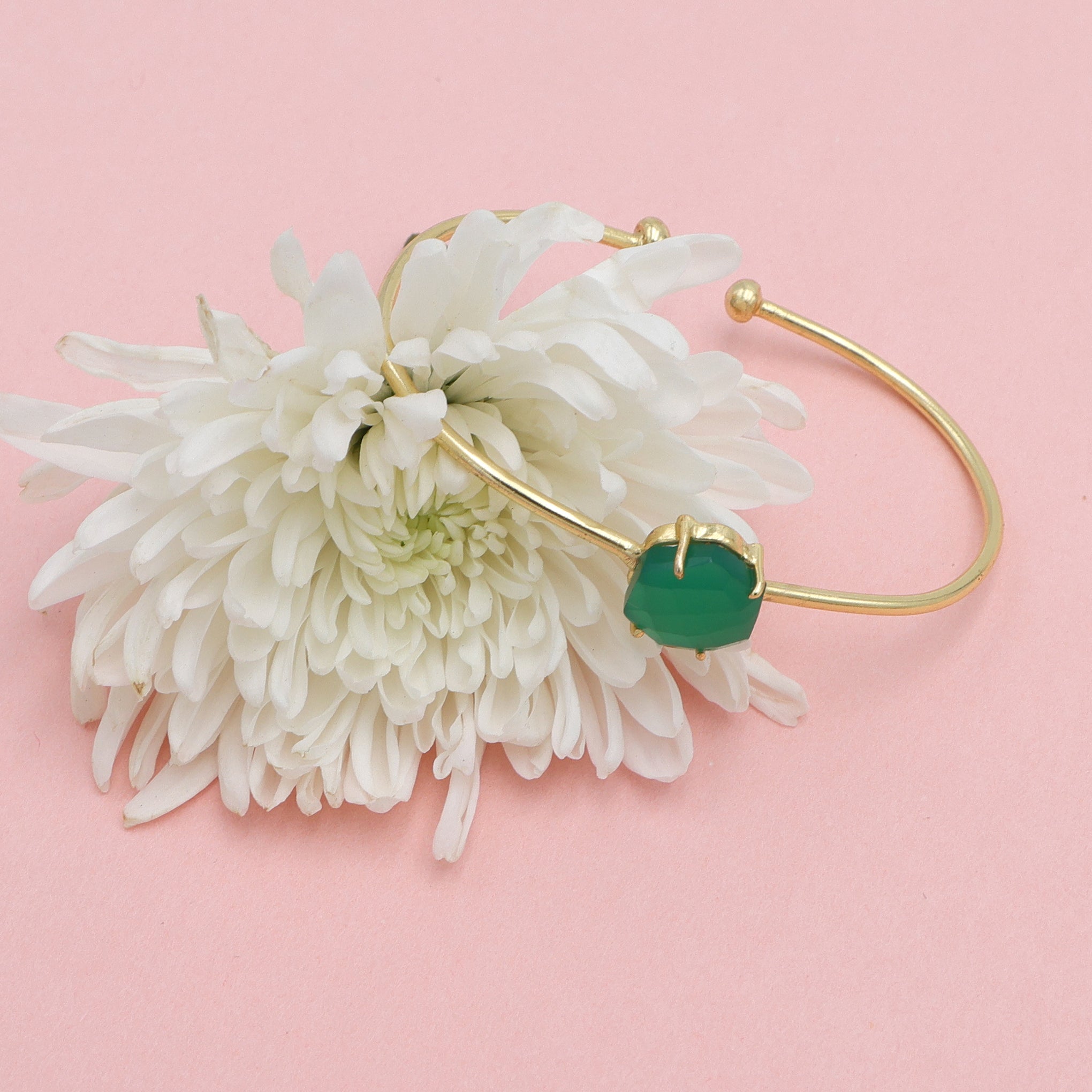 Dua Green Onyx Gold-Plated Bangle Bracelet – Elegant Natural Gemstone Jewelry for Women
