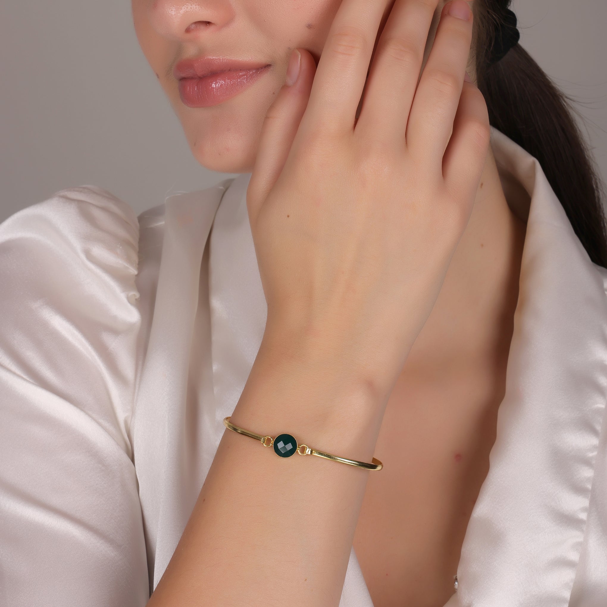 Dua Green Onyx Gold-Plated Bangle – Handcrafted Natural Agate Gemstone Bracelet - Dua Online