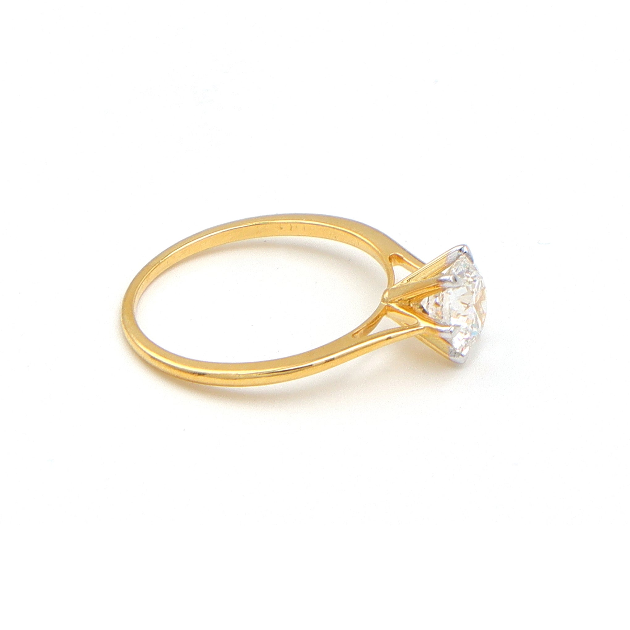 Dua Lab Grown Diamond 14K Gold Solitaire Ring – Elegant Round Cut for Women