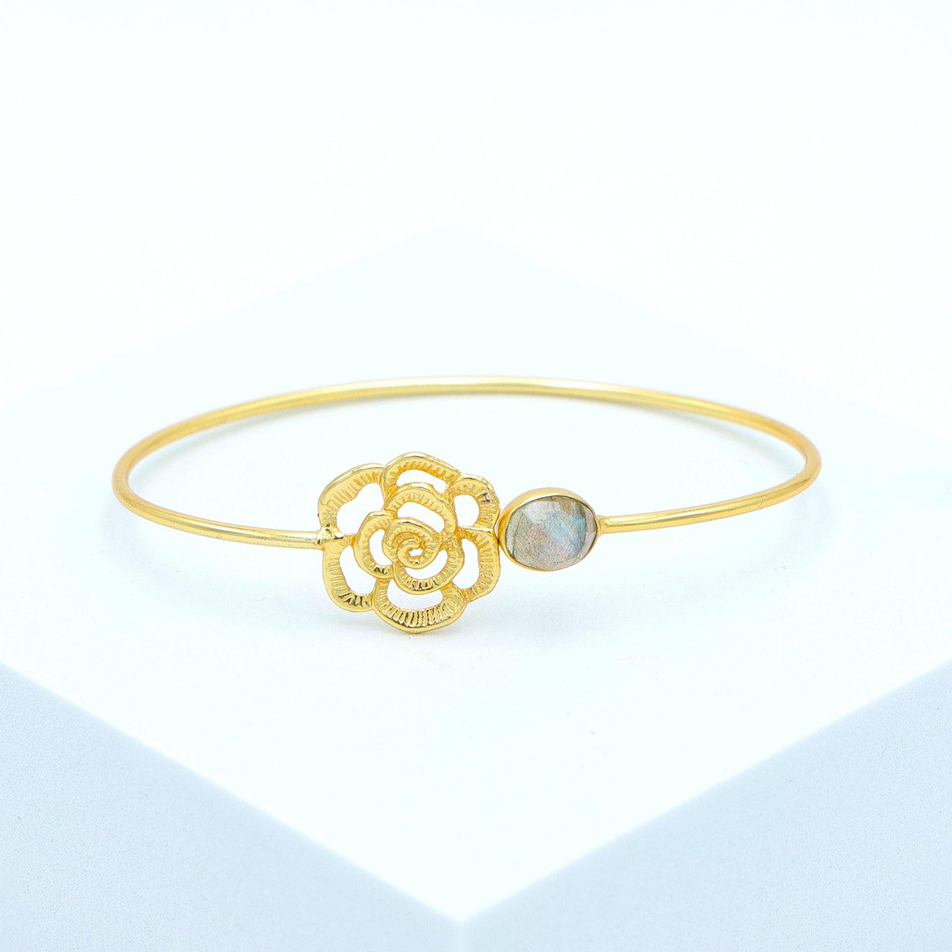 Dua Labradorite Flower Bangle – Chic Grey Gold-Plated Gemstone Bracelet - Dua Online
