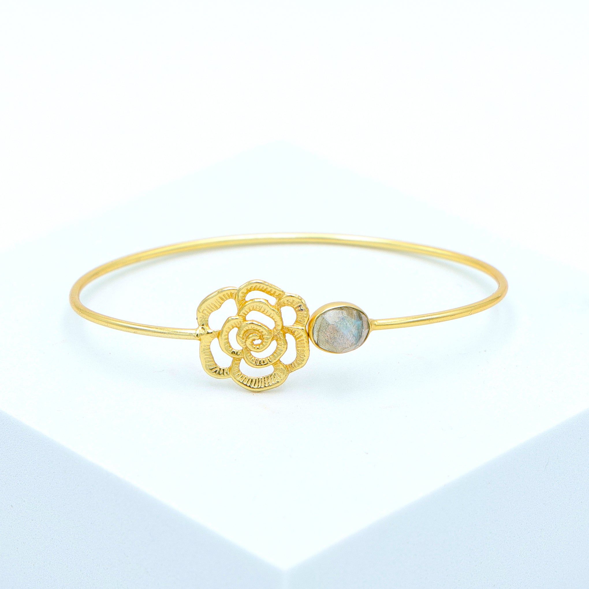 Dua Labradorite Flower Bangle – Chic Grey Gold-Plated Gemstone Bracelet - Dua Online