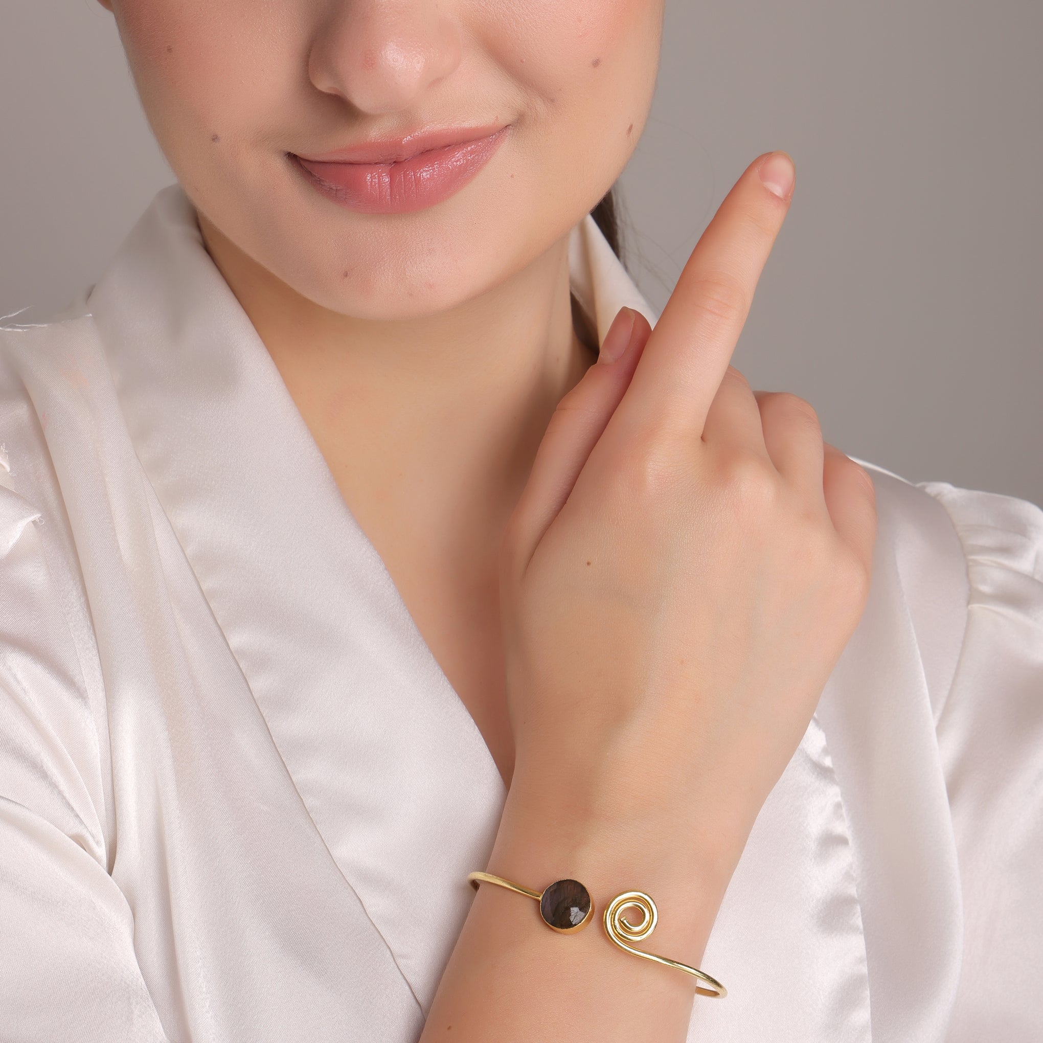 Dua Labradorite Grey Gold-Plated Bangle – Handcrafted Statement Gemstone Bracelet - Dua Online