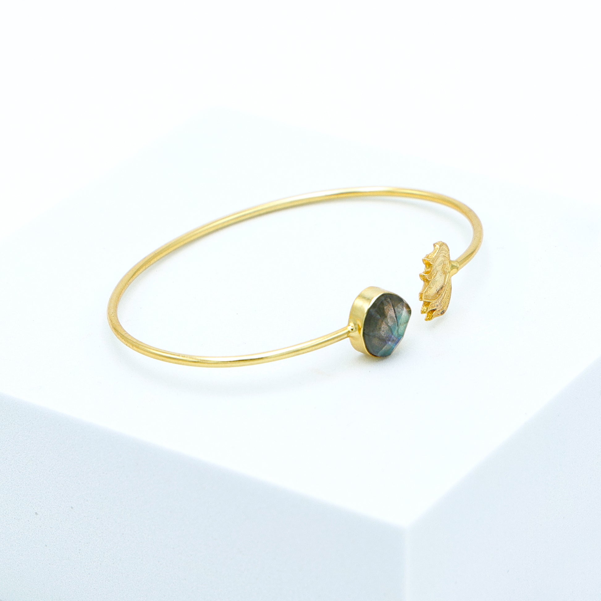 Dua Labradorite Lotus Bangle – Elegant Grey Gold-Plated Gemstone Bracelet - Dua Online