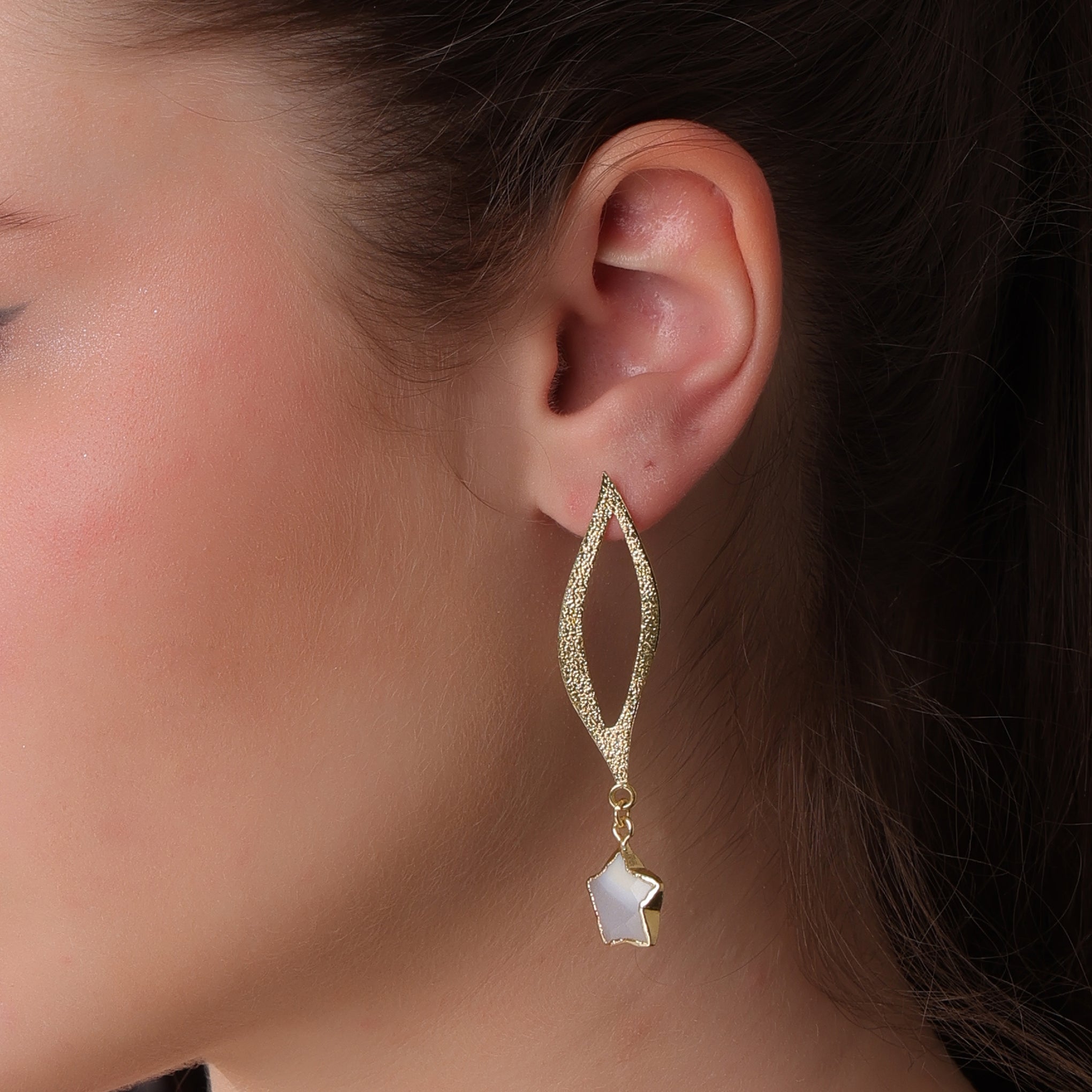 DuaLaceAgateStarEarrings_HandcraftedGold-PlatedStatementJewelry_4