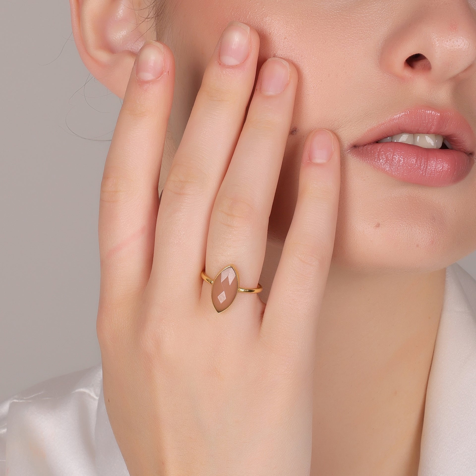 Dua Pink Calcedony Ring – Feminine Pastel Gemstone Gold-Plated - Dua Online