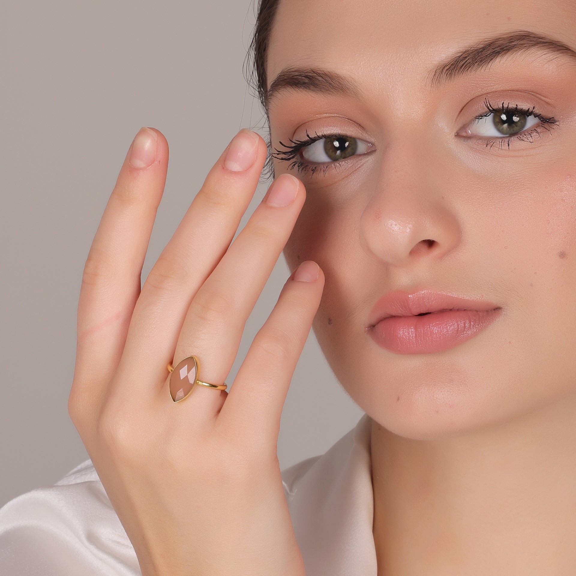 Dua Pink Calcedony Ring – Feminine Pastel Gemstone Gold-Plated - Dua Online