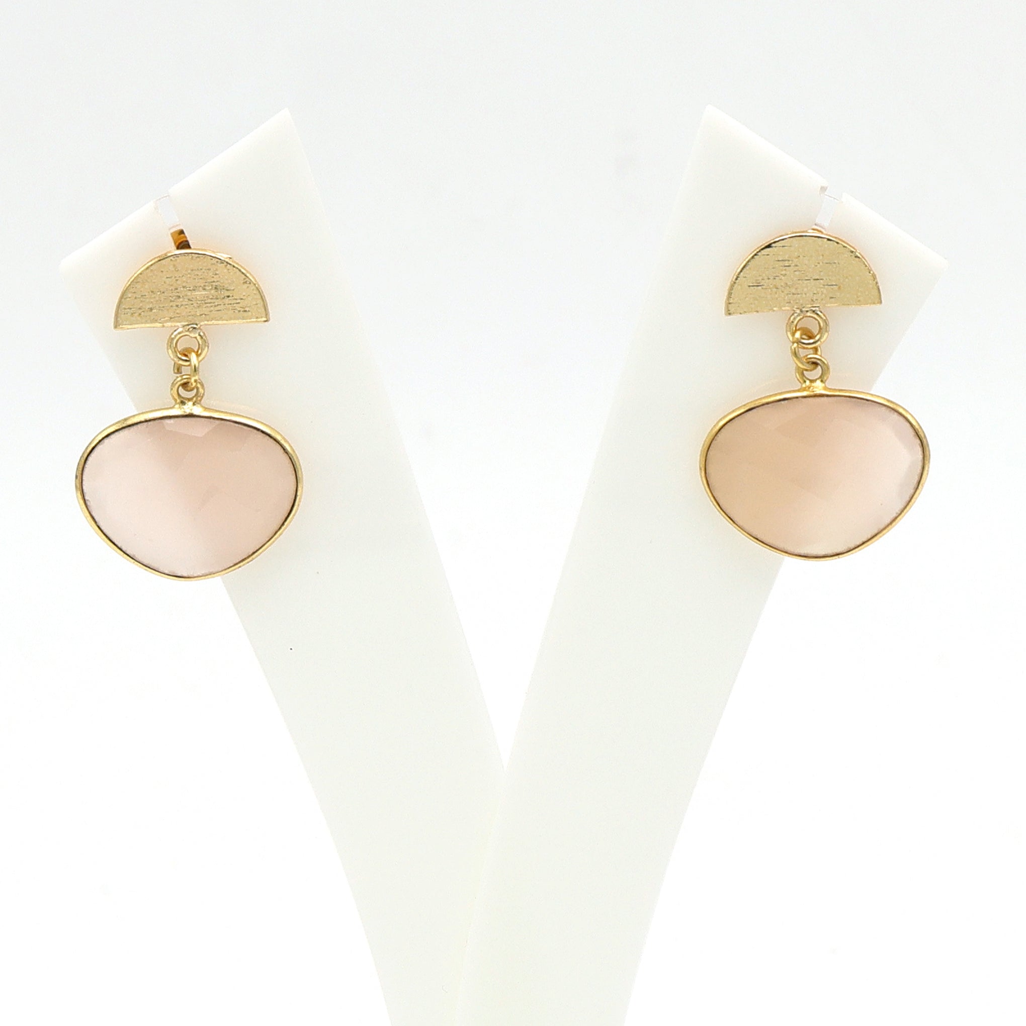 DuaPinkChalcedonyHorizontalOvalEarrings_HandmadeGold-PlatedElegantJewelry_3