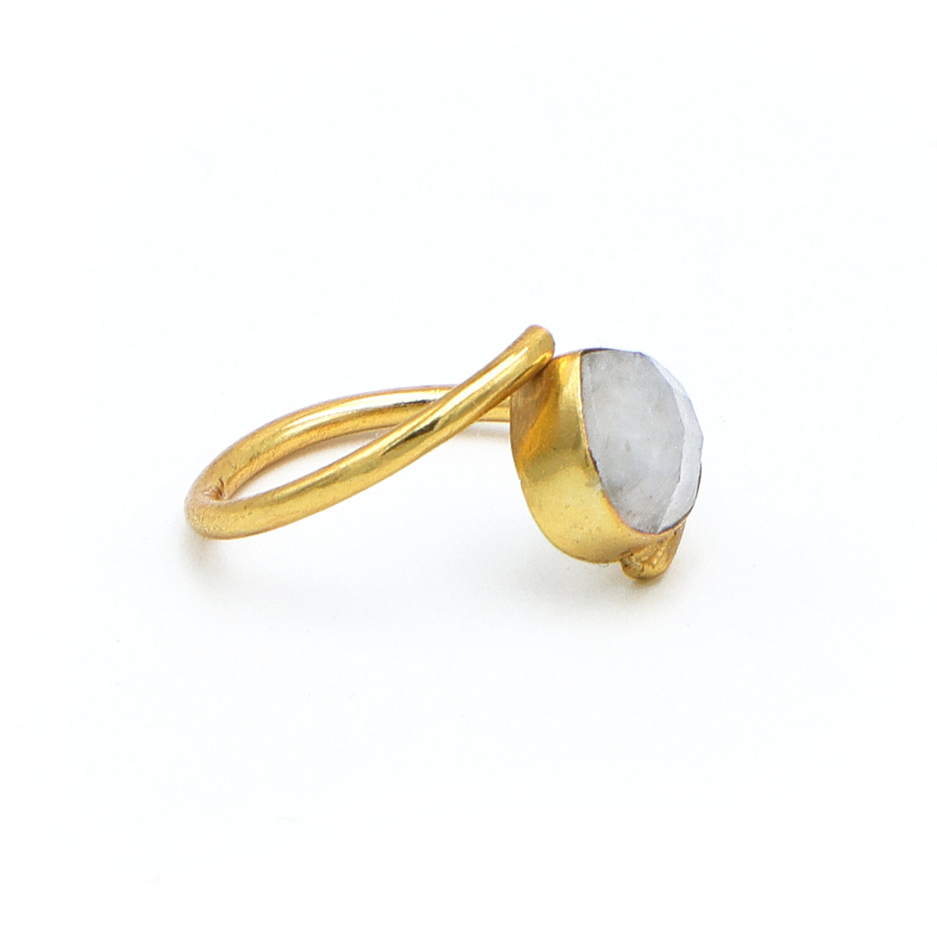 Dua Rainbow Moonstone Gold-Plated Adjustable Heart Ring – White Gemstone Minimalist Jewelry