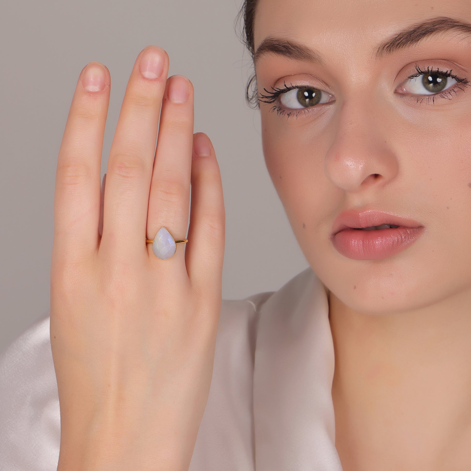 Dua Rainbow Moonstone Pear Ring – Ethereal White Crystal Ring - Dua Online