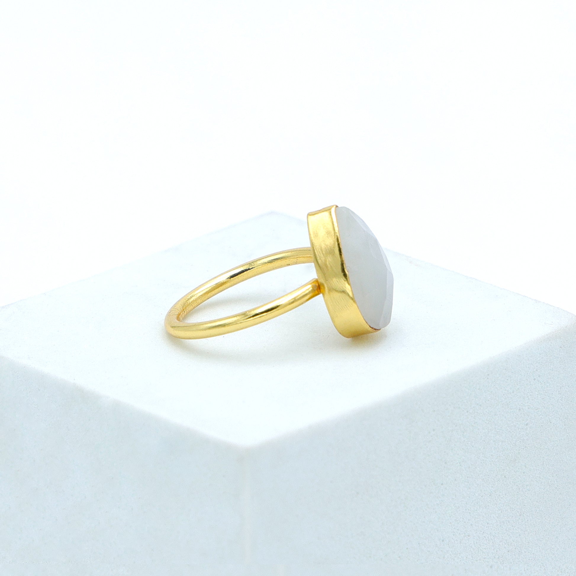 Dua Rainbow Moonstone Pear Ring – Ethereal White Crystal Ring - Dua Online