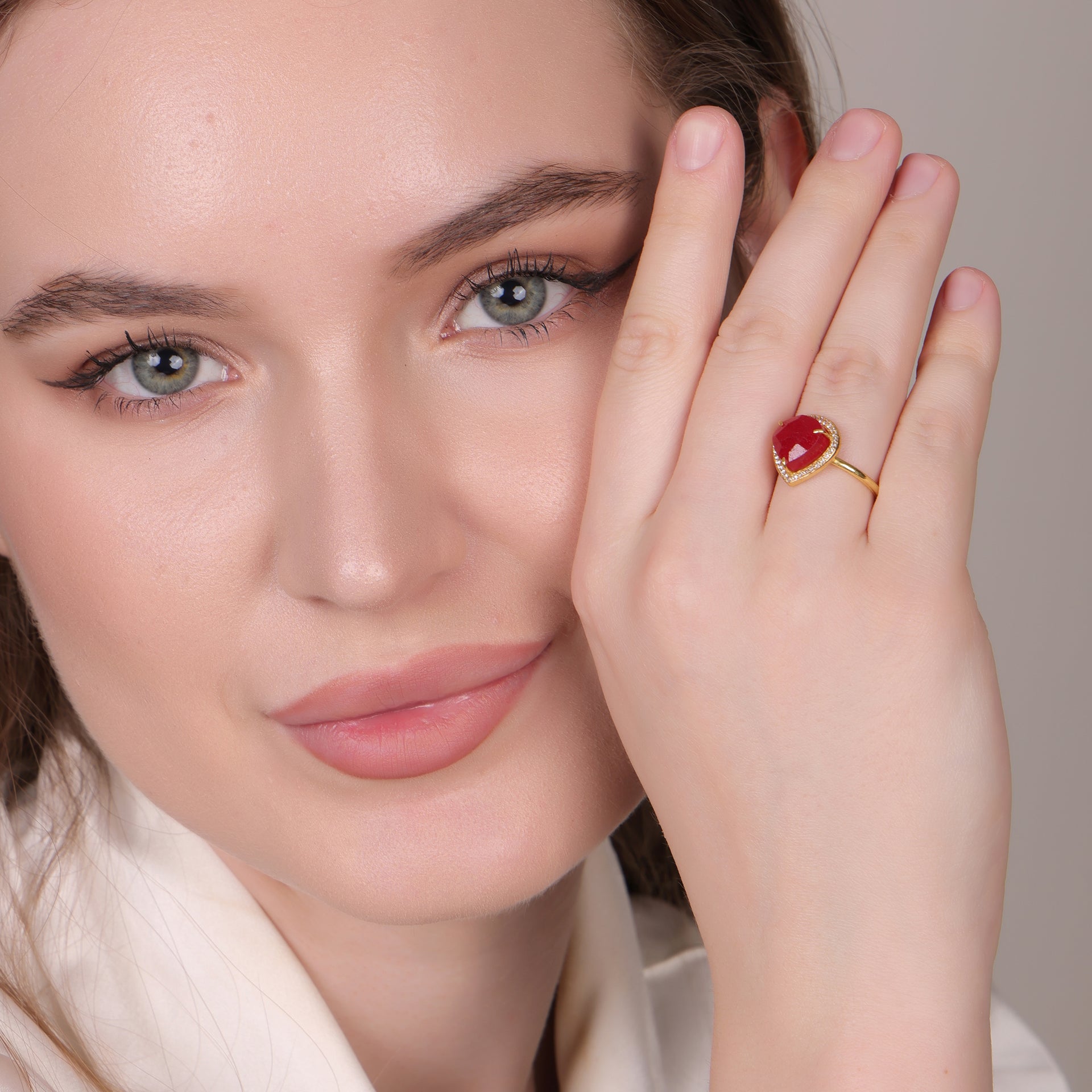 Dua Red Jade Gold-Plated Adjustable Heart Ring – Red Gemstone Romantic Statement Jewelry
