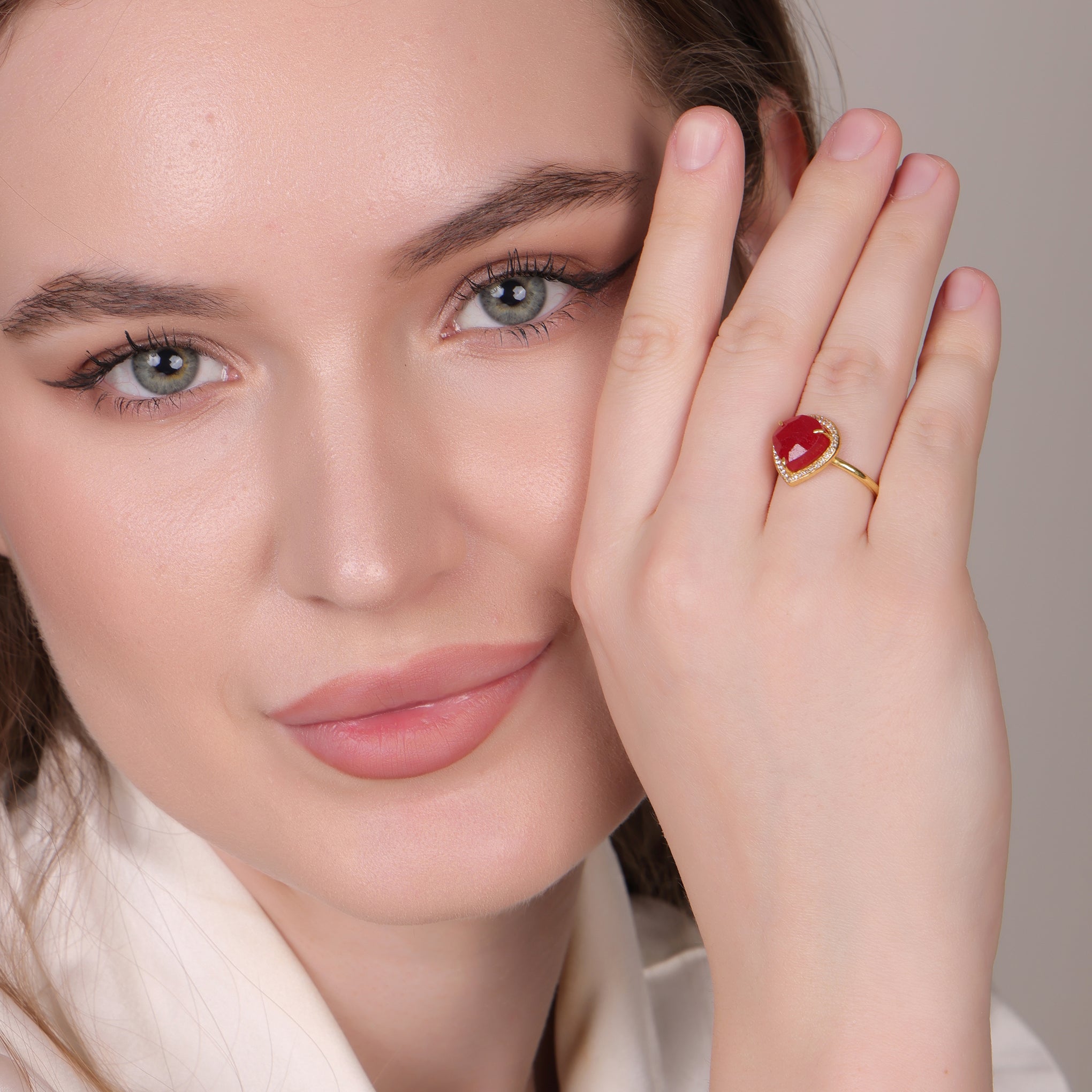 Dua Red Jade Gold-Plated Adjustable Heart Ring – Red Gemstone Romantic Statement Jewelry