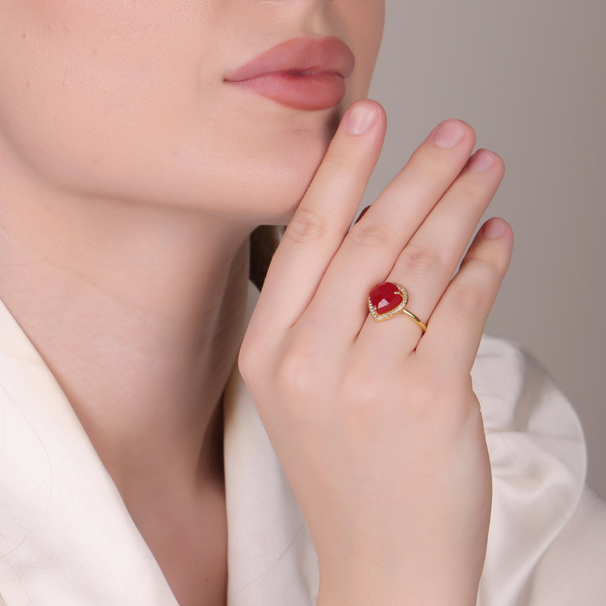 Dua Red Jade Gold-Plated Adjustable Heart Ring – Red Gemstone Romantic Statement Jewelry