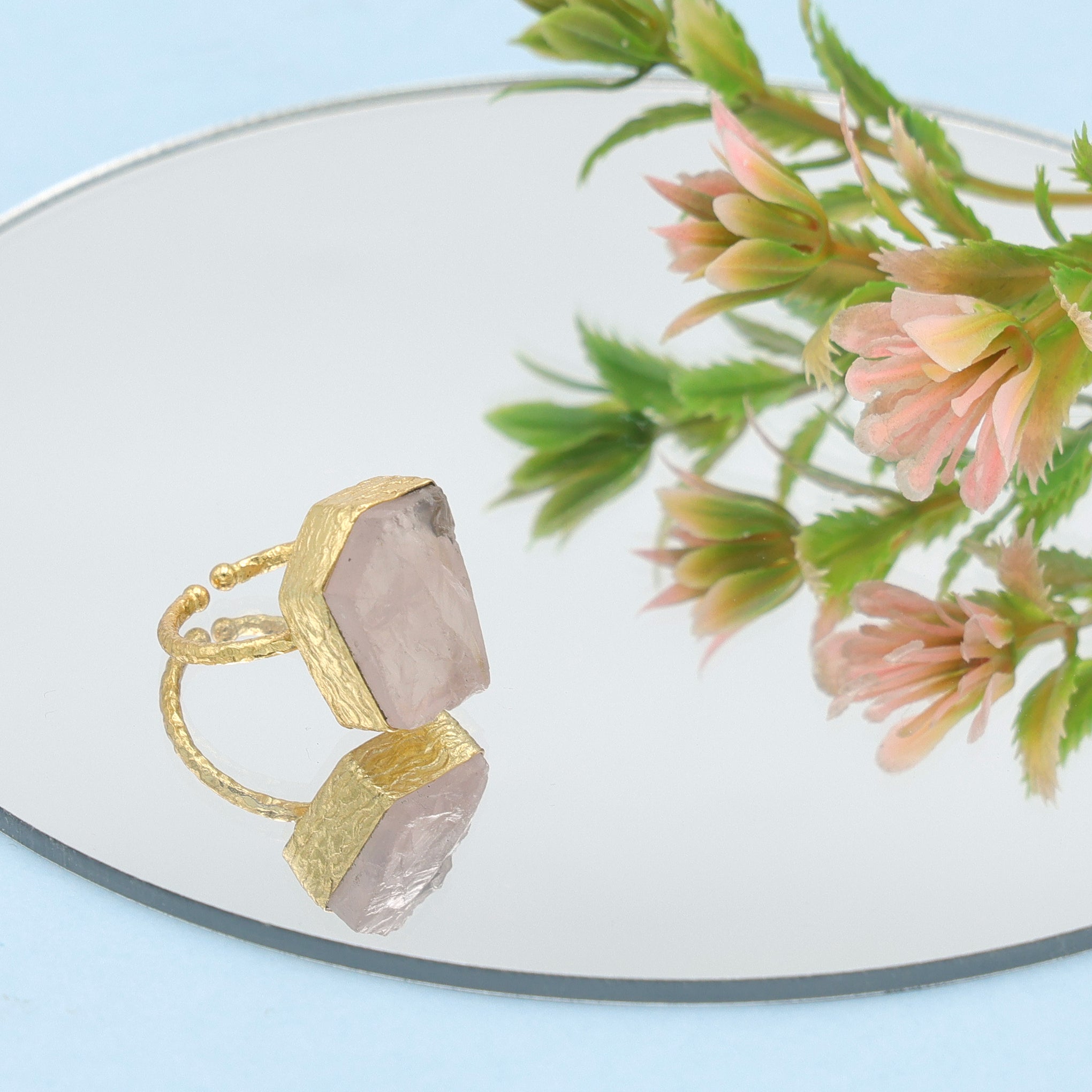 Dua Rose Quartz Unshape Ring – Chic Pink Gemstone Love Ring - Dua Online