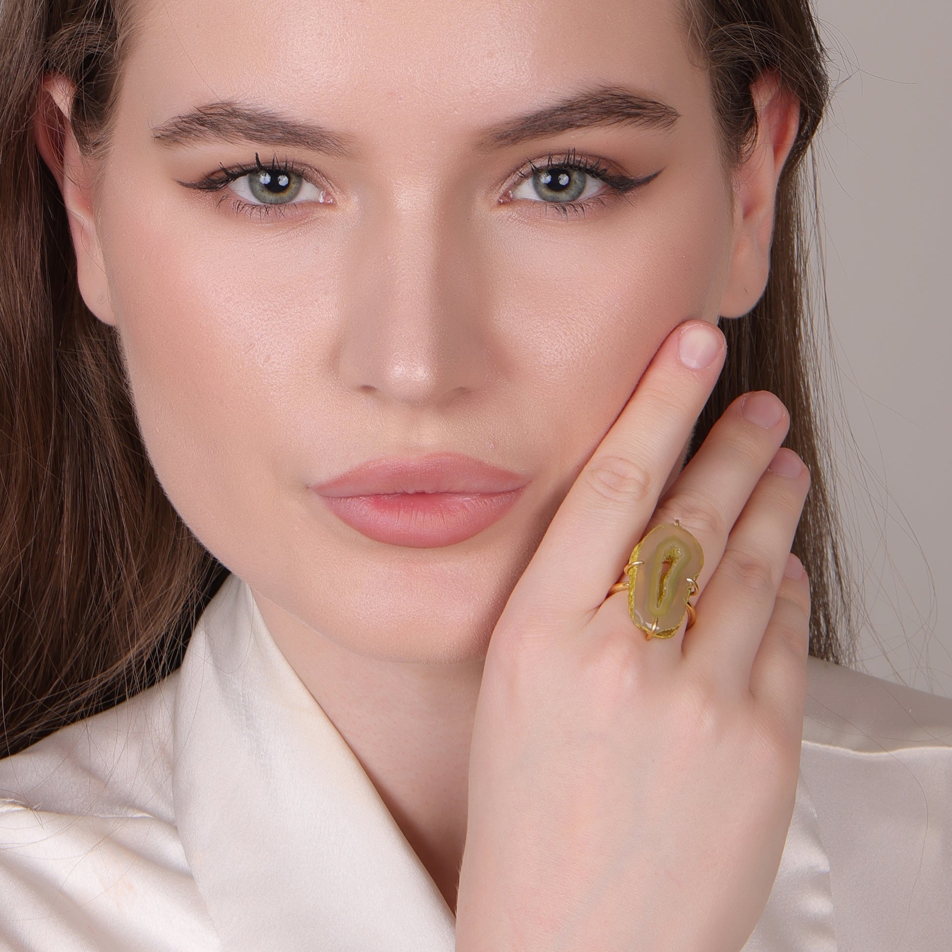 Dua Yellow Agate Gold-Plated Adjustable Ring – Contemporary Natural Stone Jewelry for Women