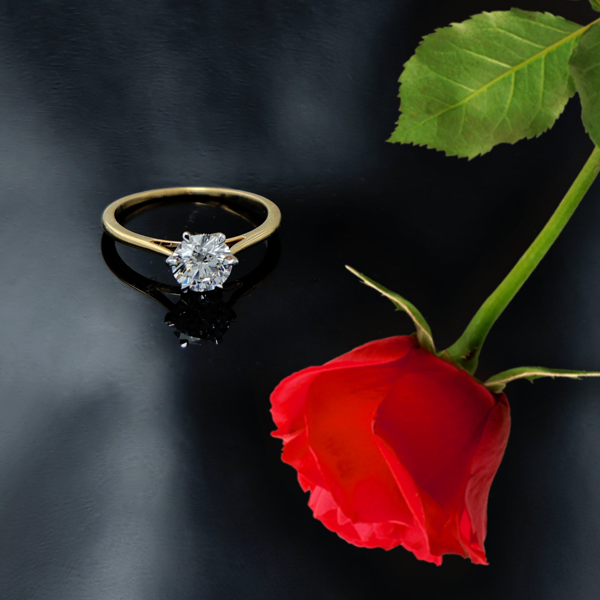 Dua Lab Grown Diamond 14K Gold Solitaire Ring – Elegant Round Cut for Women