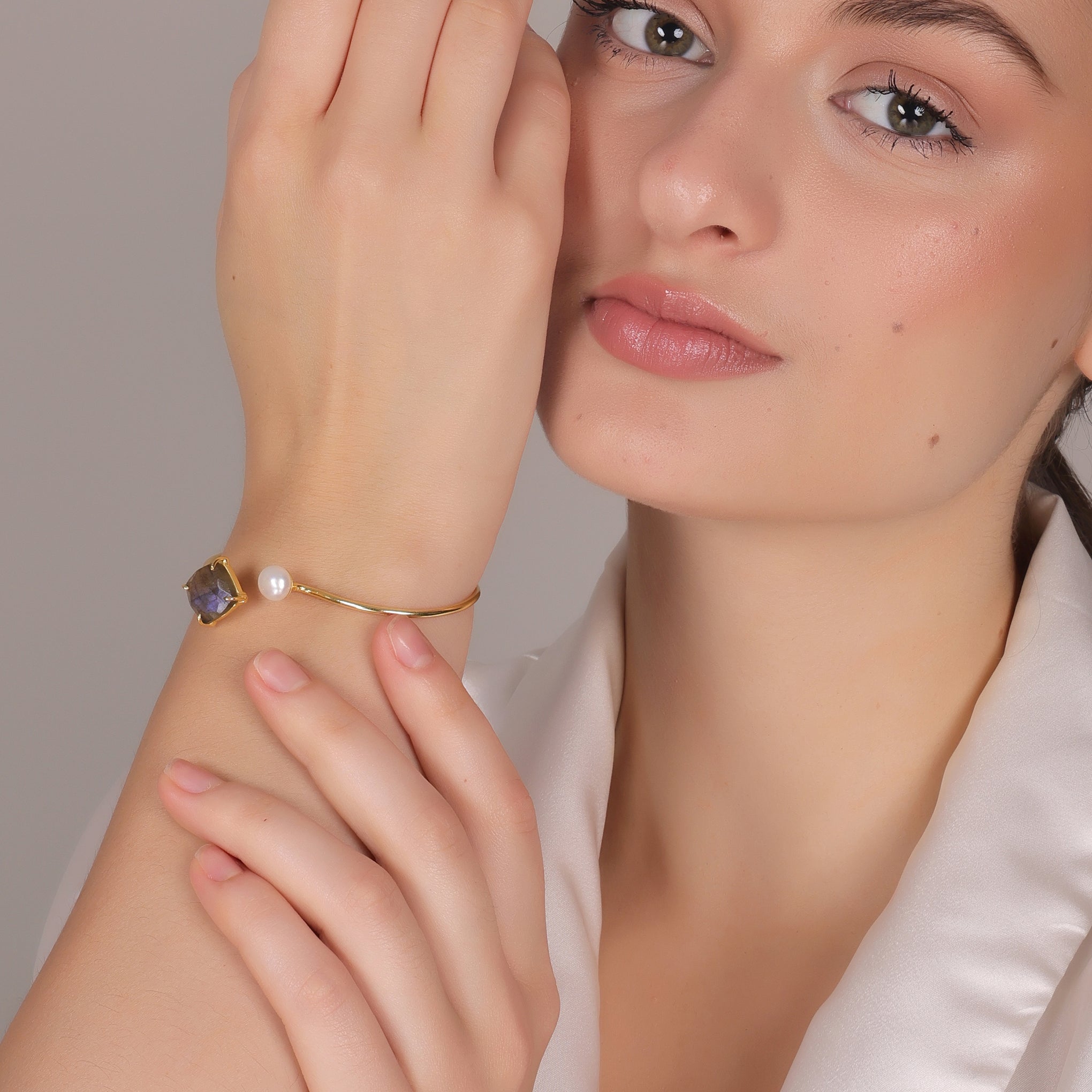 Labradorite_PearlBangle_HandmadeGoldPlatedBrassBraceletforWomen
