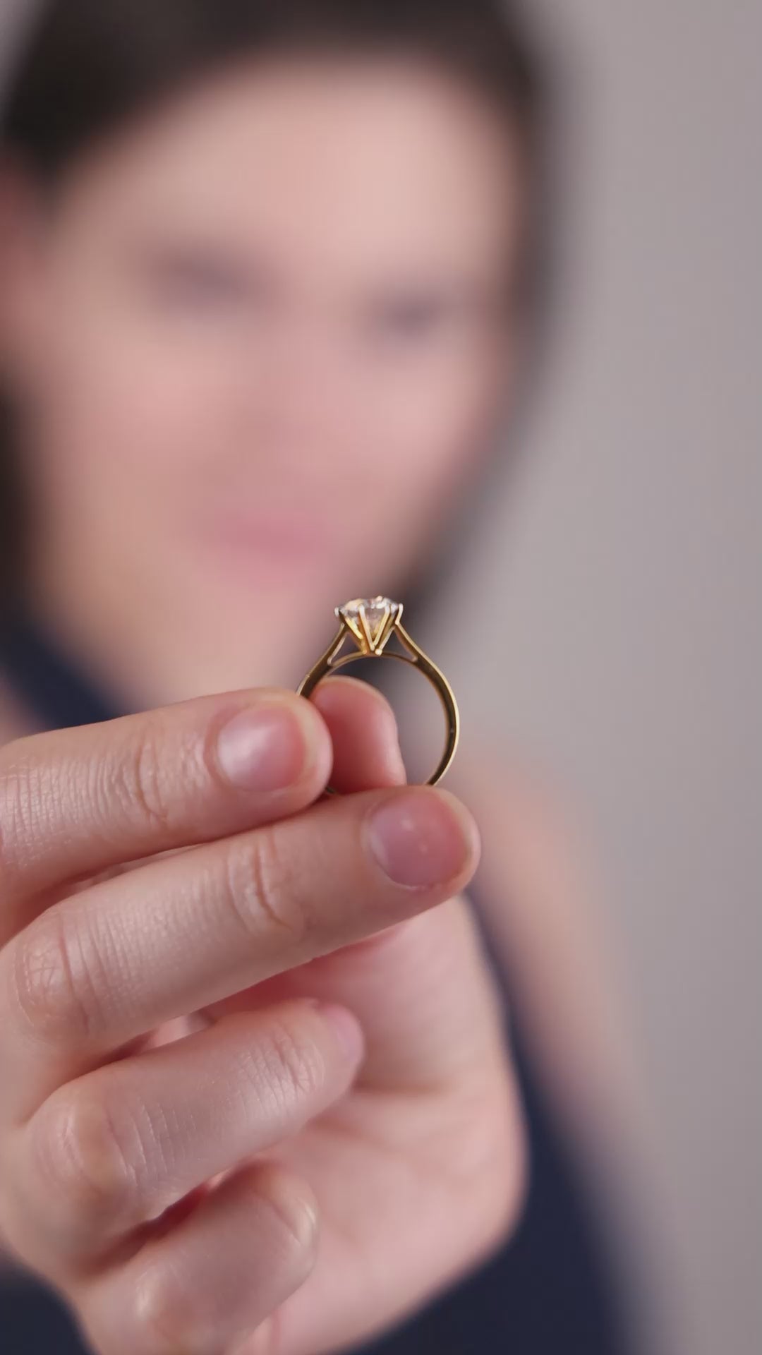 Dua Lab Grown Diamond 14K Gold Solitaire Ring – Elegant Round Cut for Women