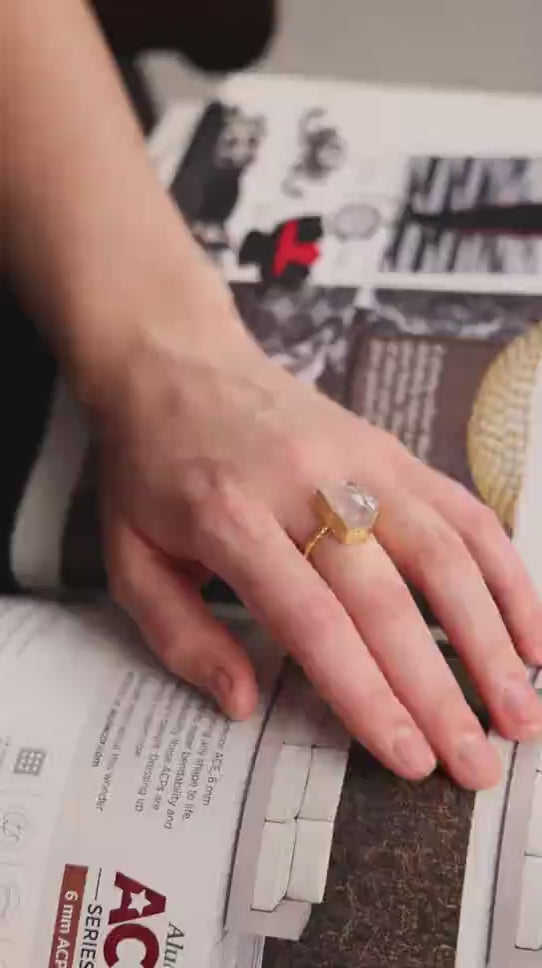 Dua Rose Quartz Unshape Ring – Chic Pink Gemstone Love Ring for Women